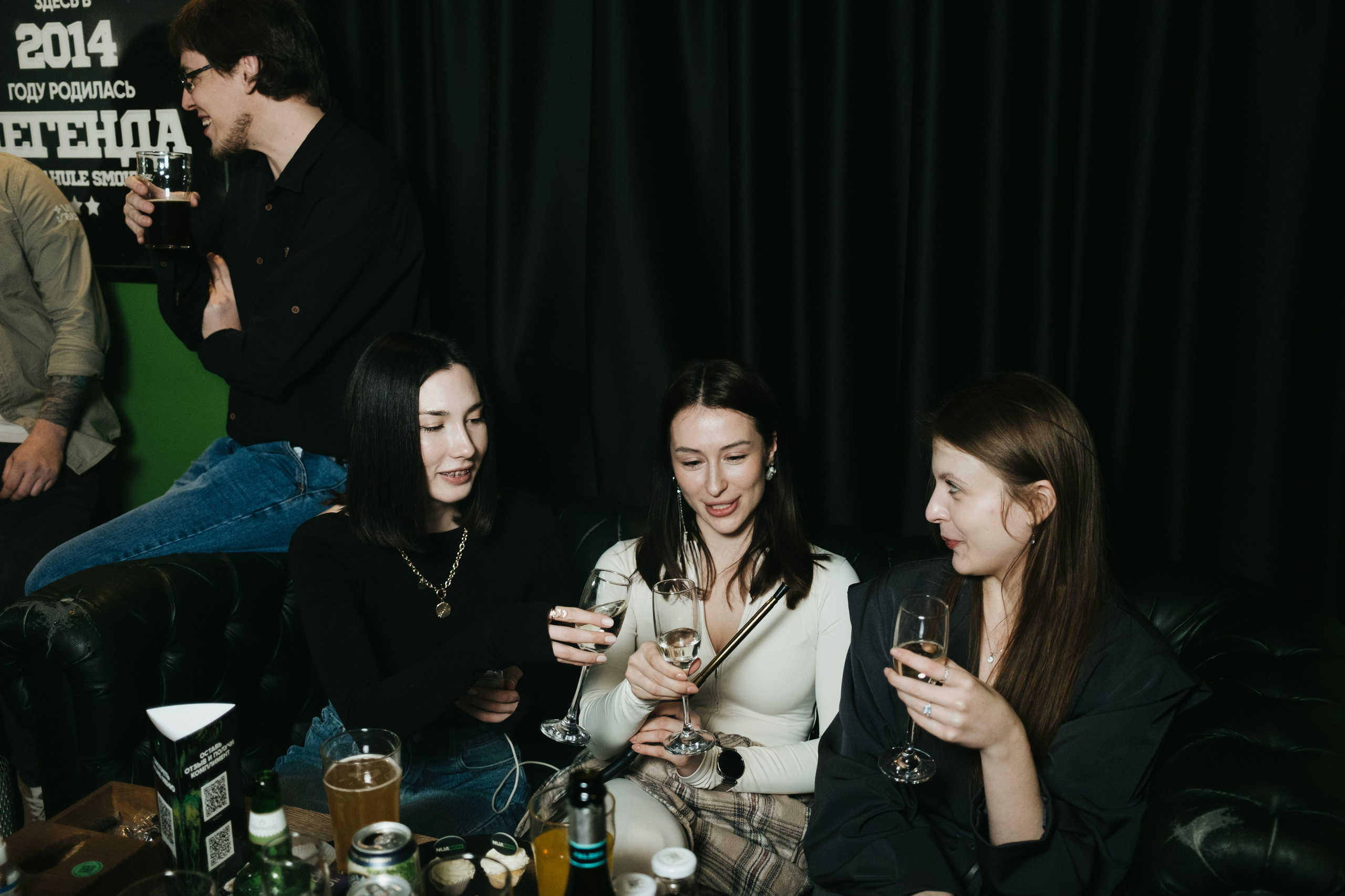 День рождения кальяной NUASMOKE 11 лет. Свадебный и репортажной фотограф Денис Ожигин в Краснодаре и Краснодарском крае