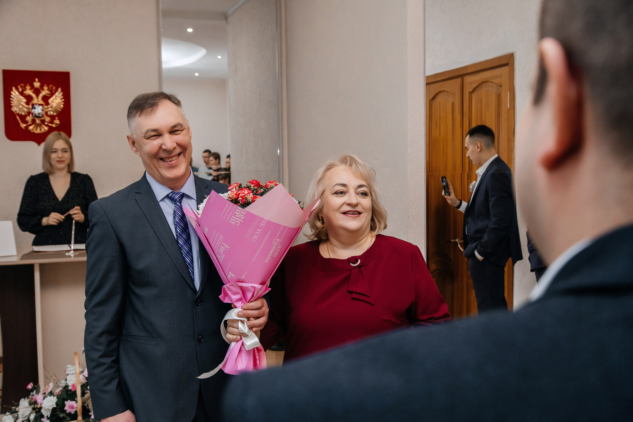 S & E. Street photographer