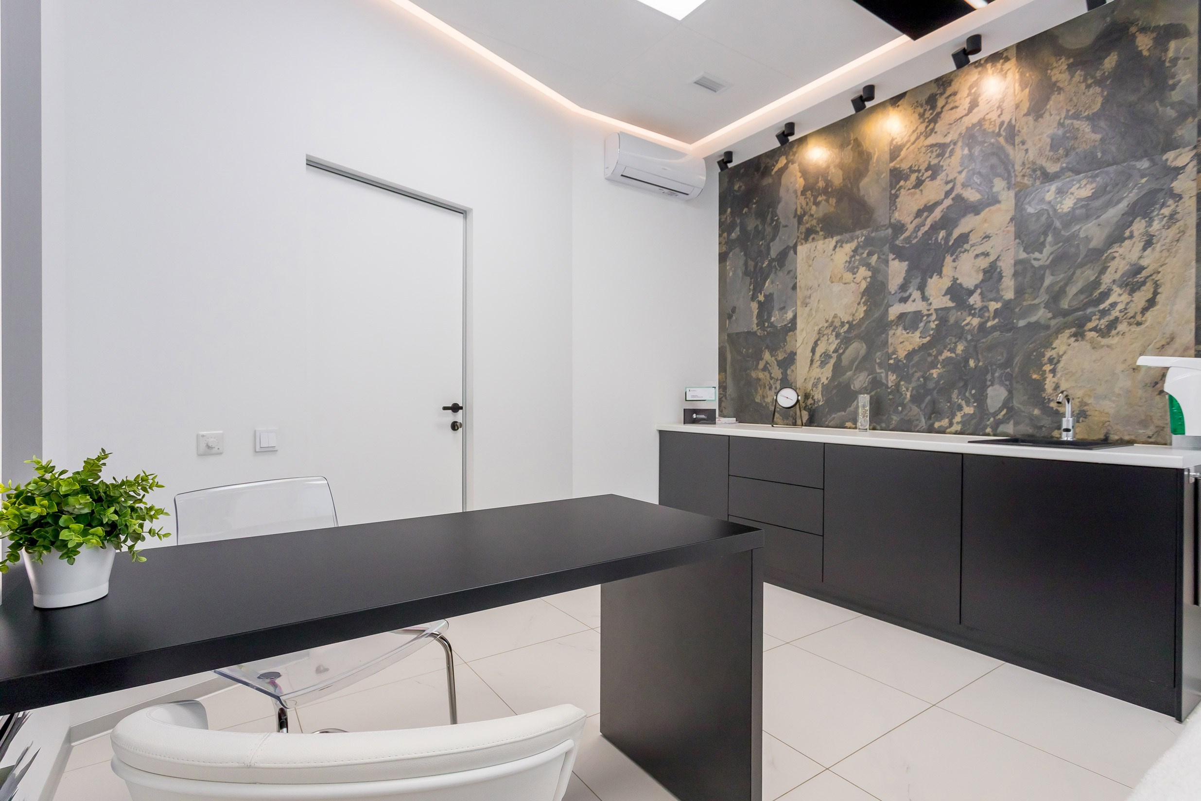 Medical centers. Interior photographer Vitalii in Portland and Vancouver