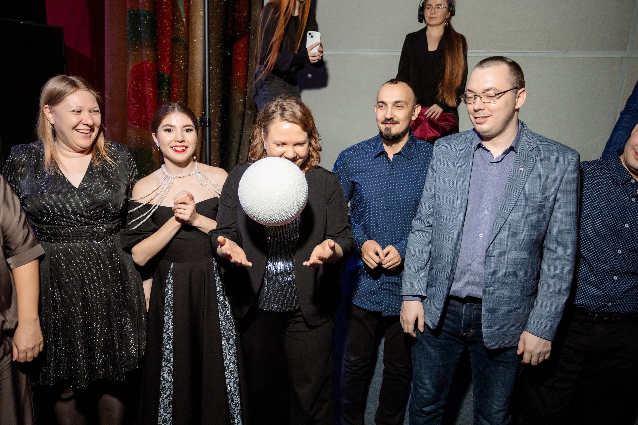 РЕПОРТАЖ: НОВЫЙ ГОД В ДК МЕТАЛЛУРГ. Профессиональный фотограф в Ижевске Леша Петров