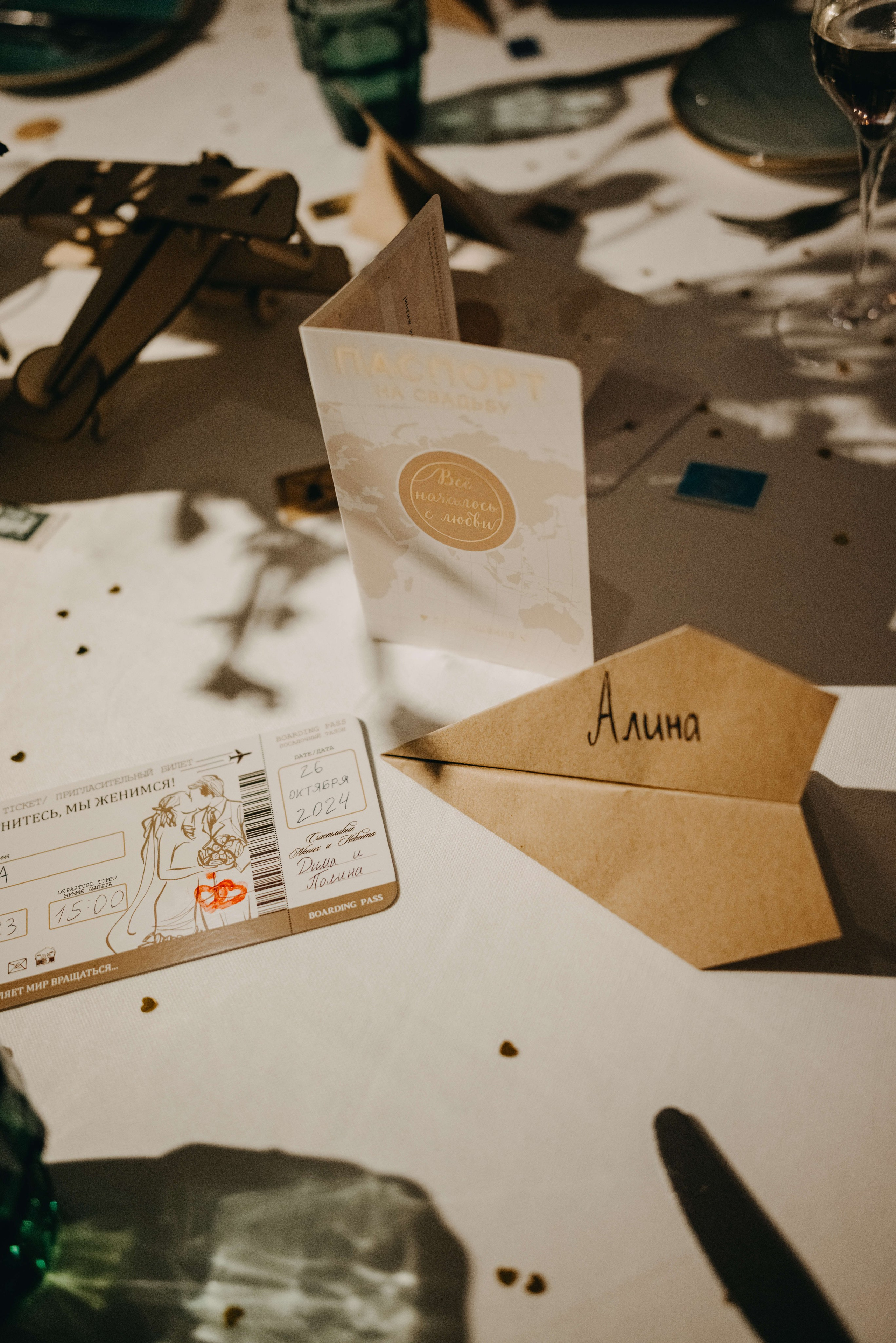 Годовщина свадьбы в кафе. Портретный и свадебный фотограф в Тбилиси • xeniqo