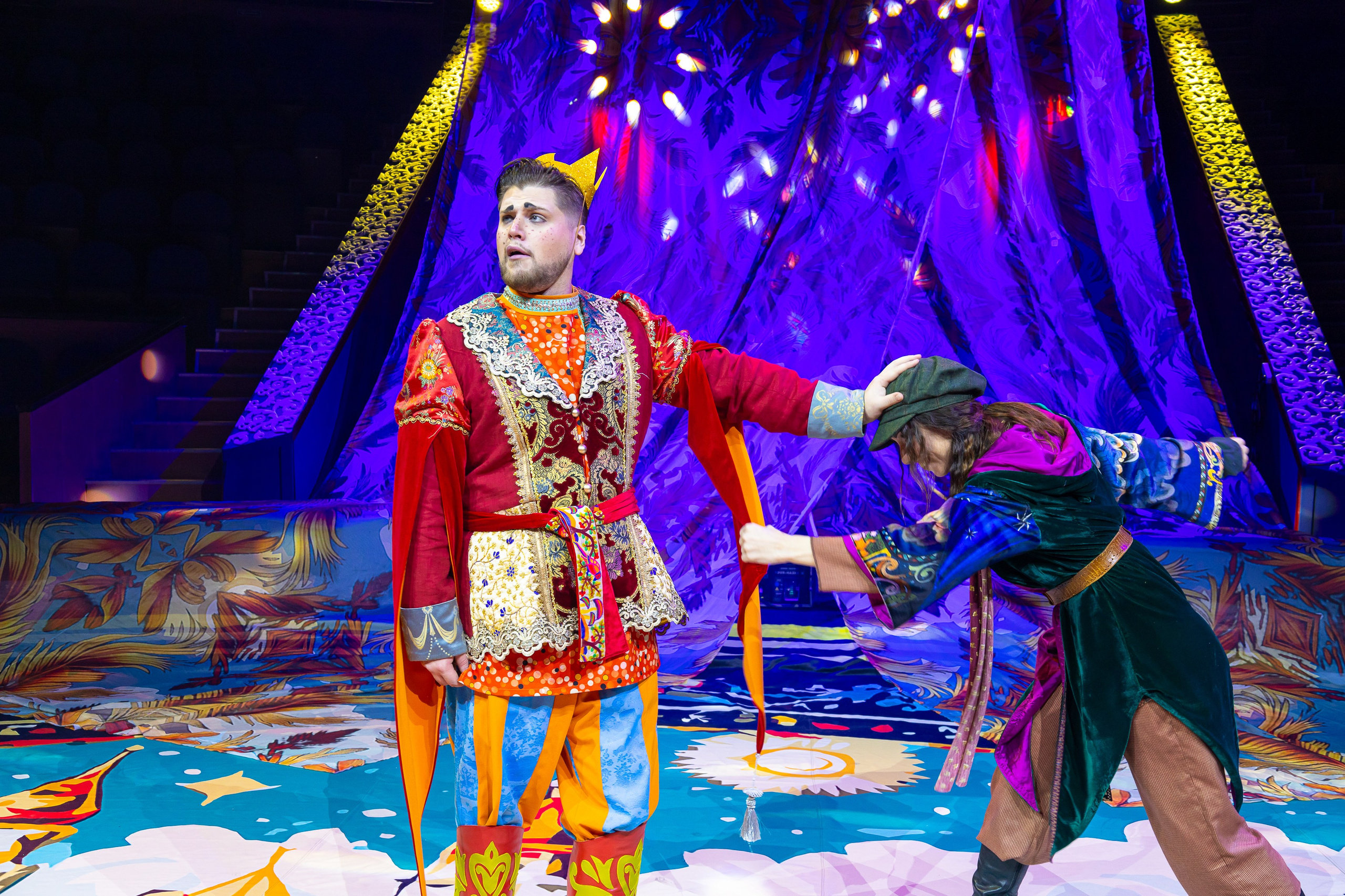 Цирк Жар Птица. Афиша. Семейный и Свадебный фотограф в Сочи