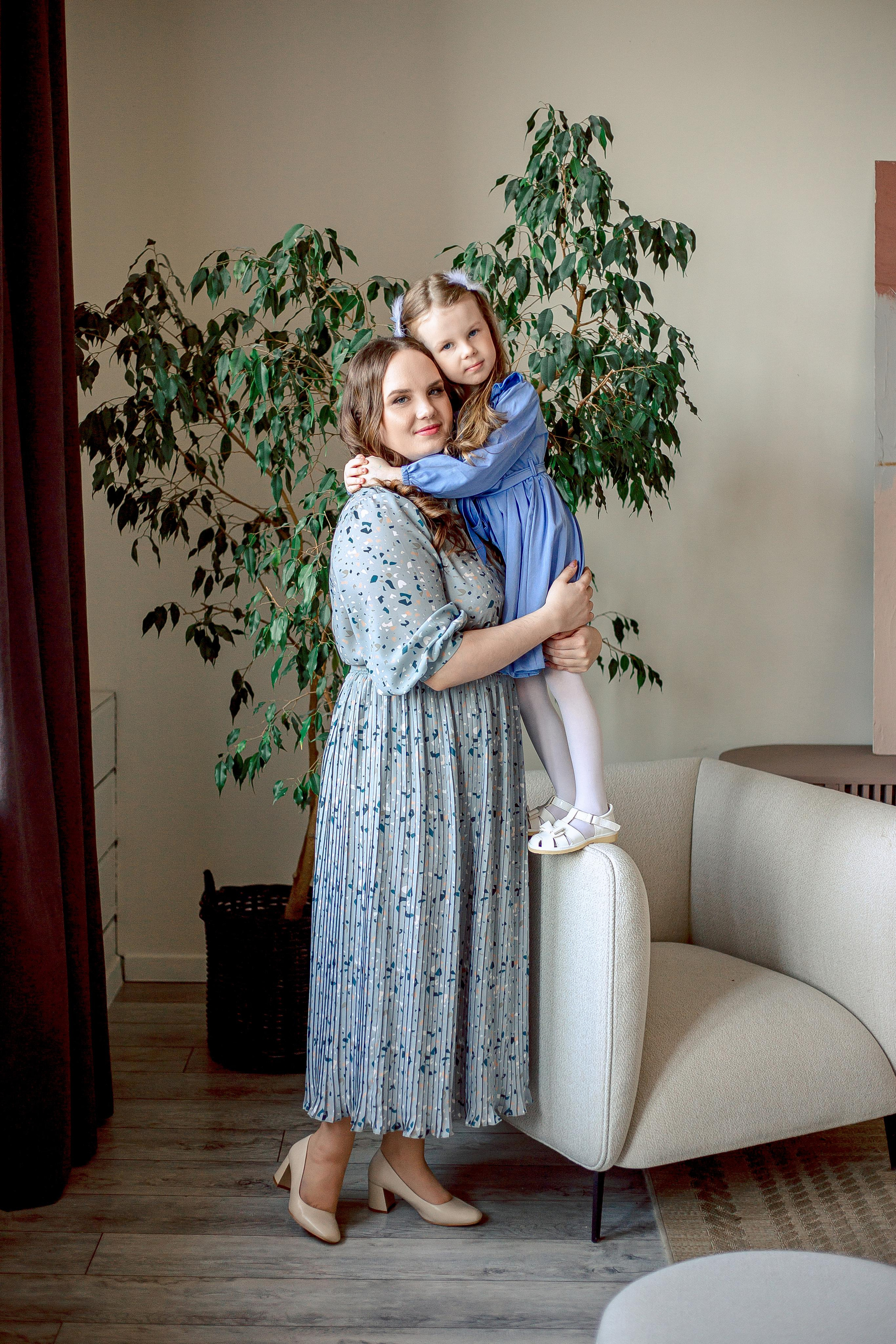 Настюша и мама Катя. Семейный детский фотограф. Фотосессия в Минске