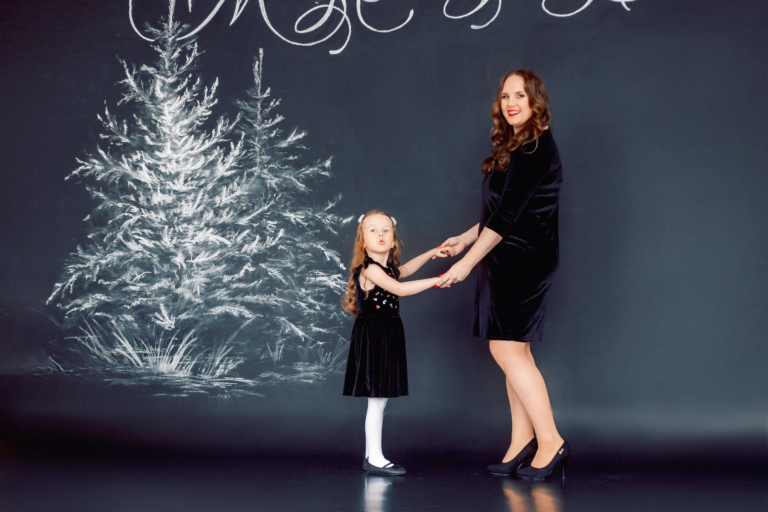 Настюша и мама. Семейный детский фотограф. Фотосессия в Минске