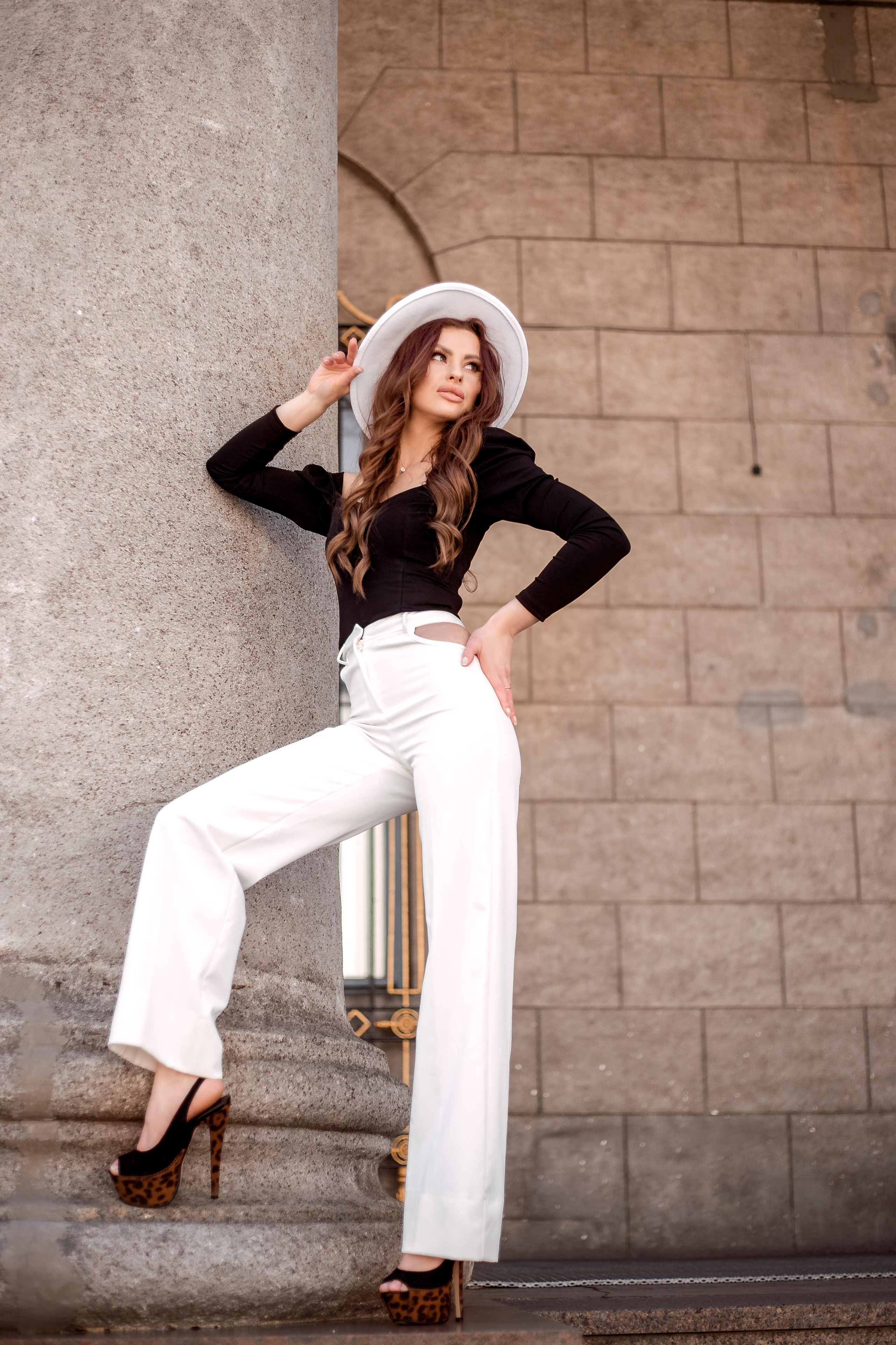 Настя прогулка в городе. Семейный детский фотограф. Фотосессия в Минске