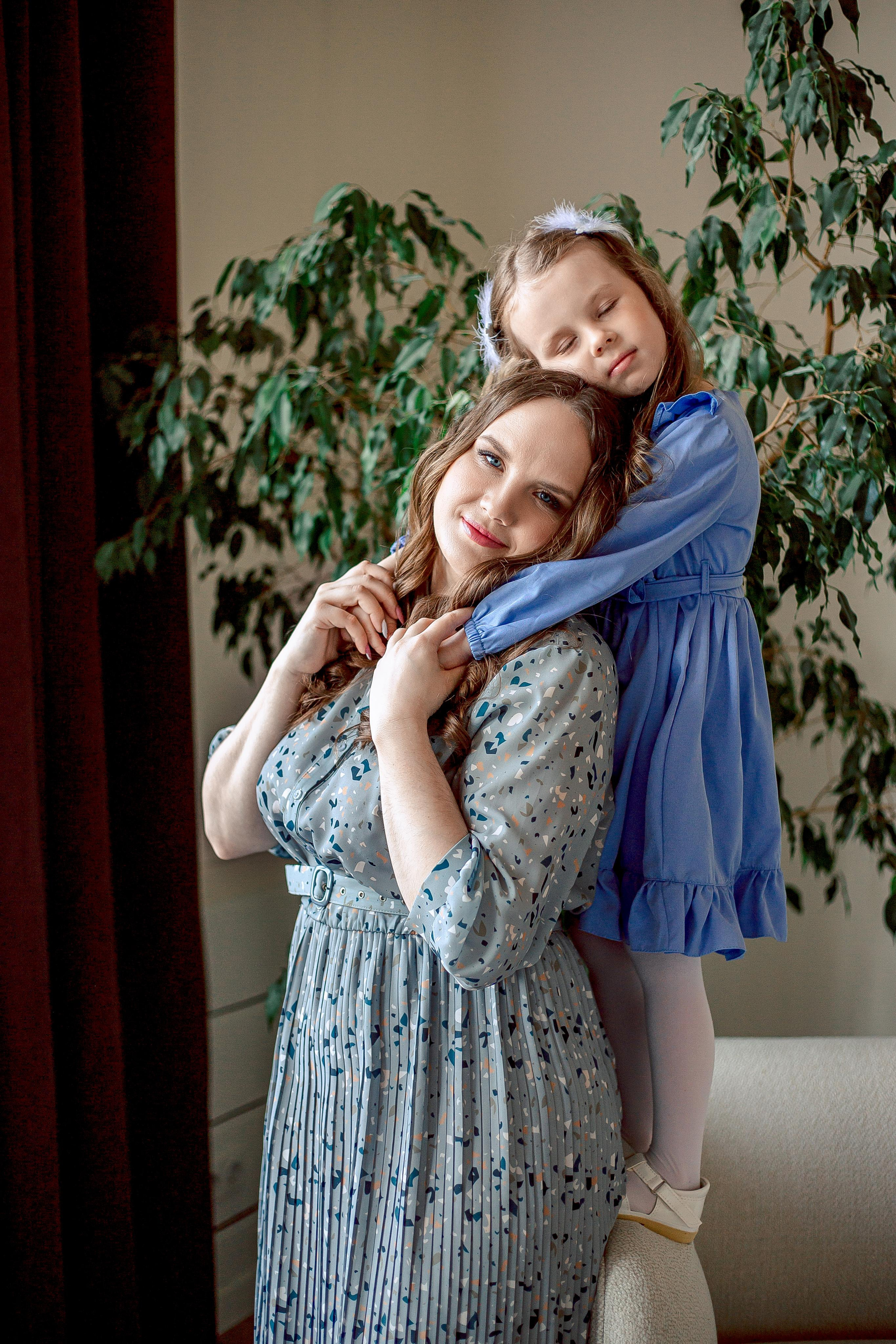 Настюша и мама Катя. Семейный детский фотограф. Фотосессия в Минске