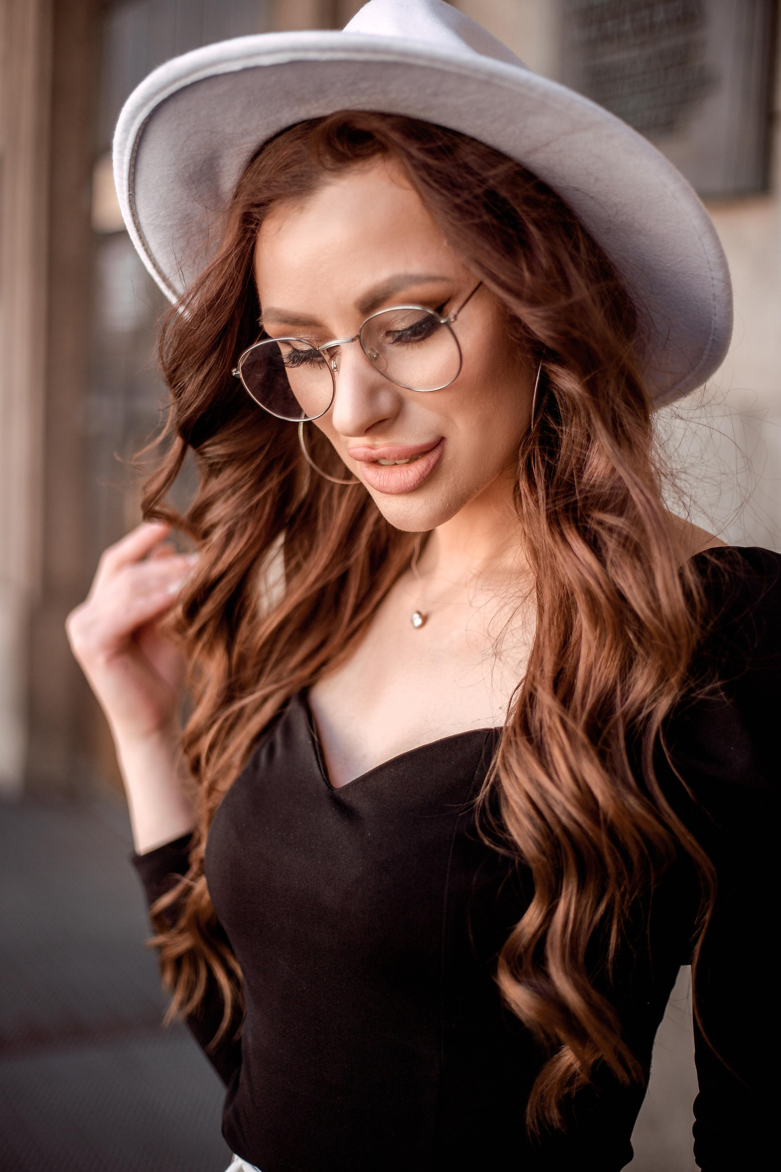 Настя прогулка в городе. Семейный детский фотограф. Фотосессия в Минске