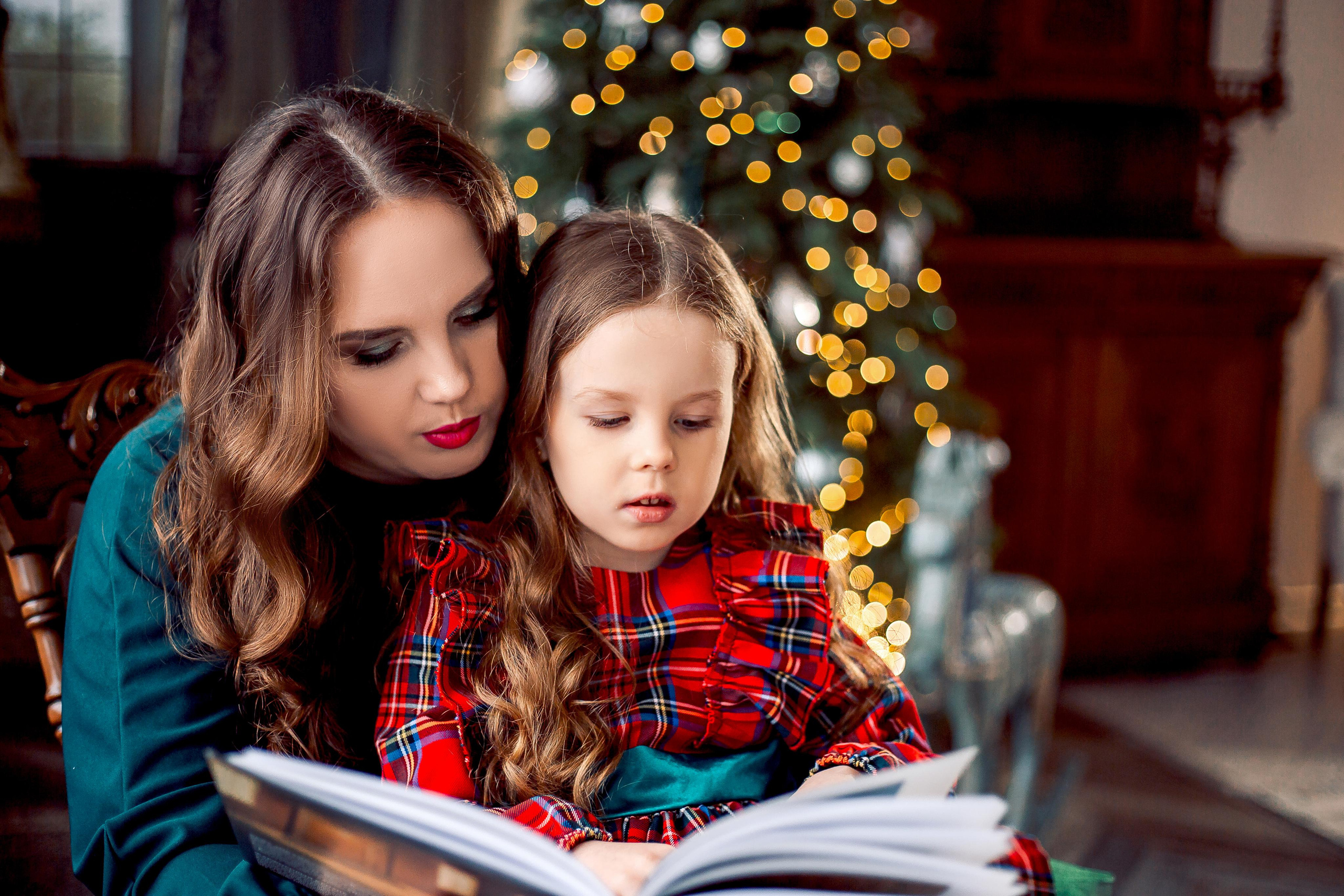 Настюша и мама. Семейный детский фотограф. Фотосессия в Минске