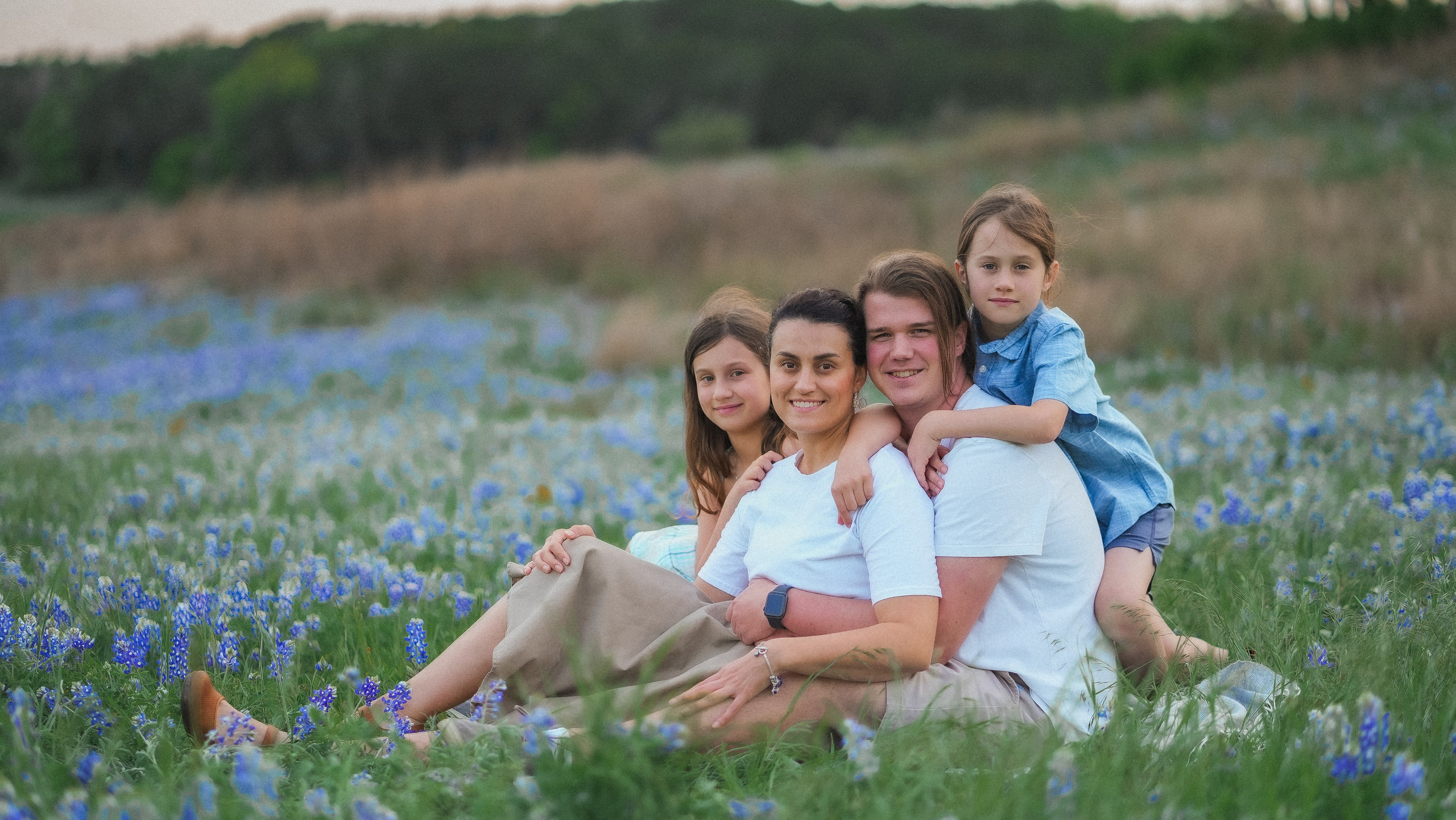 Bluebonnet photo sessions | Stunning Texas wildflower portraits | Anny Smirnova
