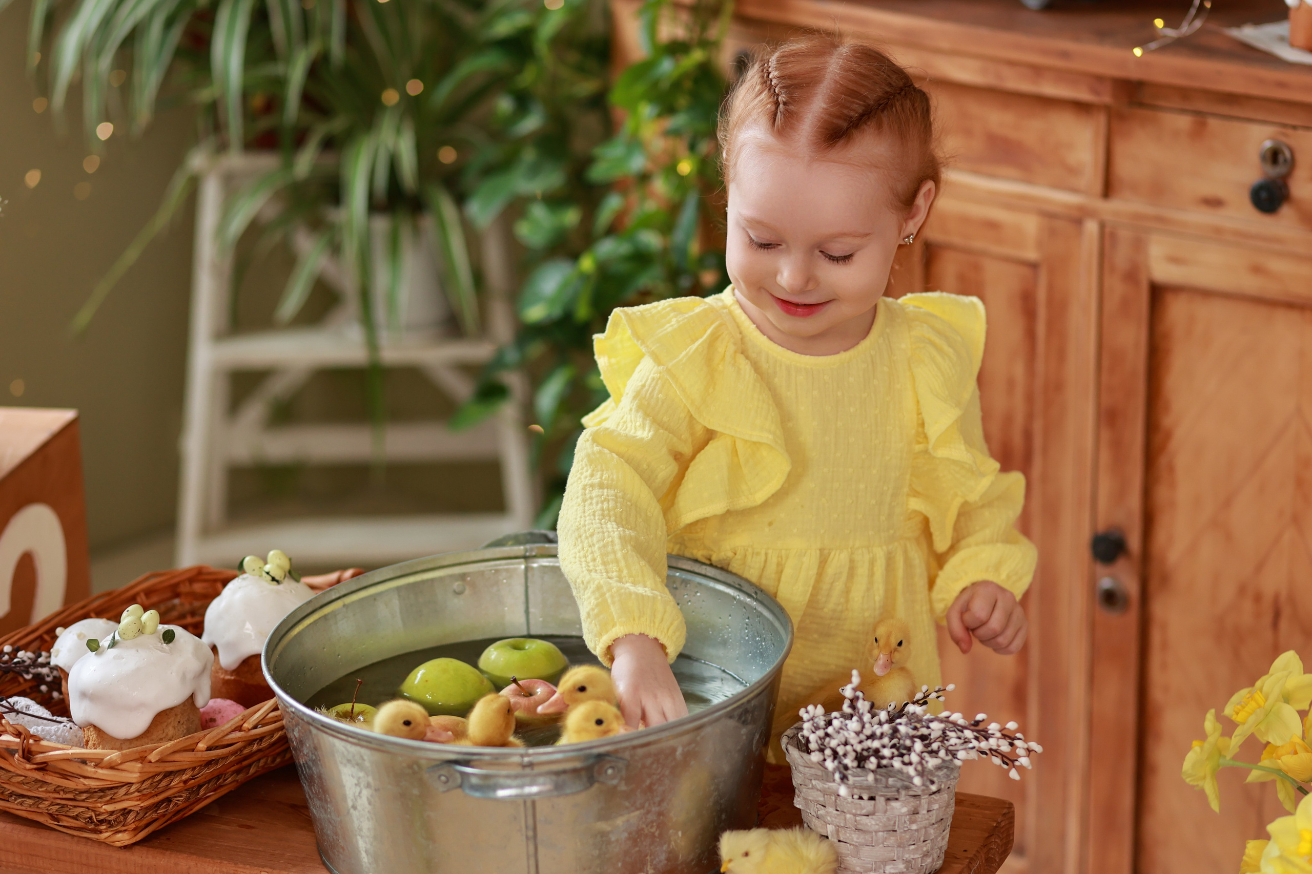 «Светлая Пасха» с утятами. Детский семейный фотограф Краснодар
