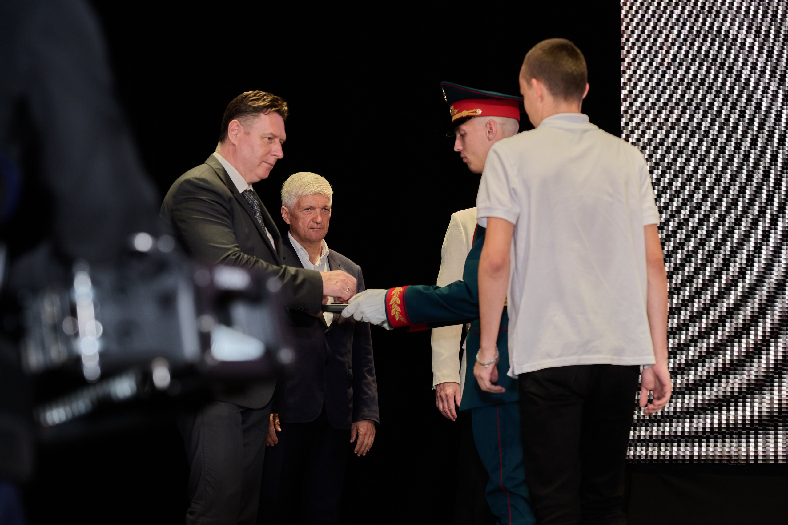 Церемония награждения медалями «Память Героев Отечества». Фотограф Роман Адлер