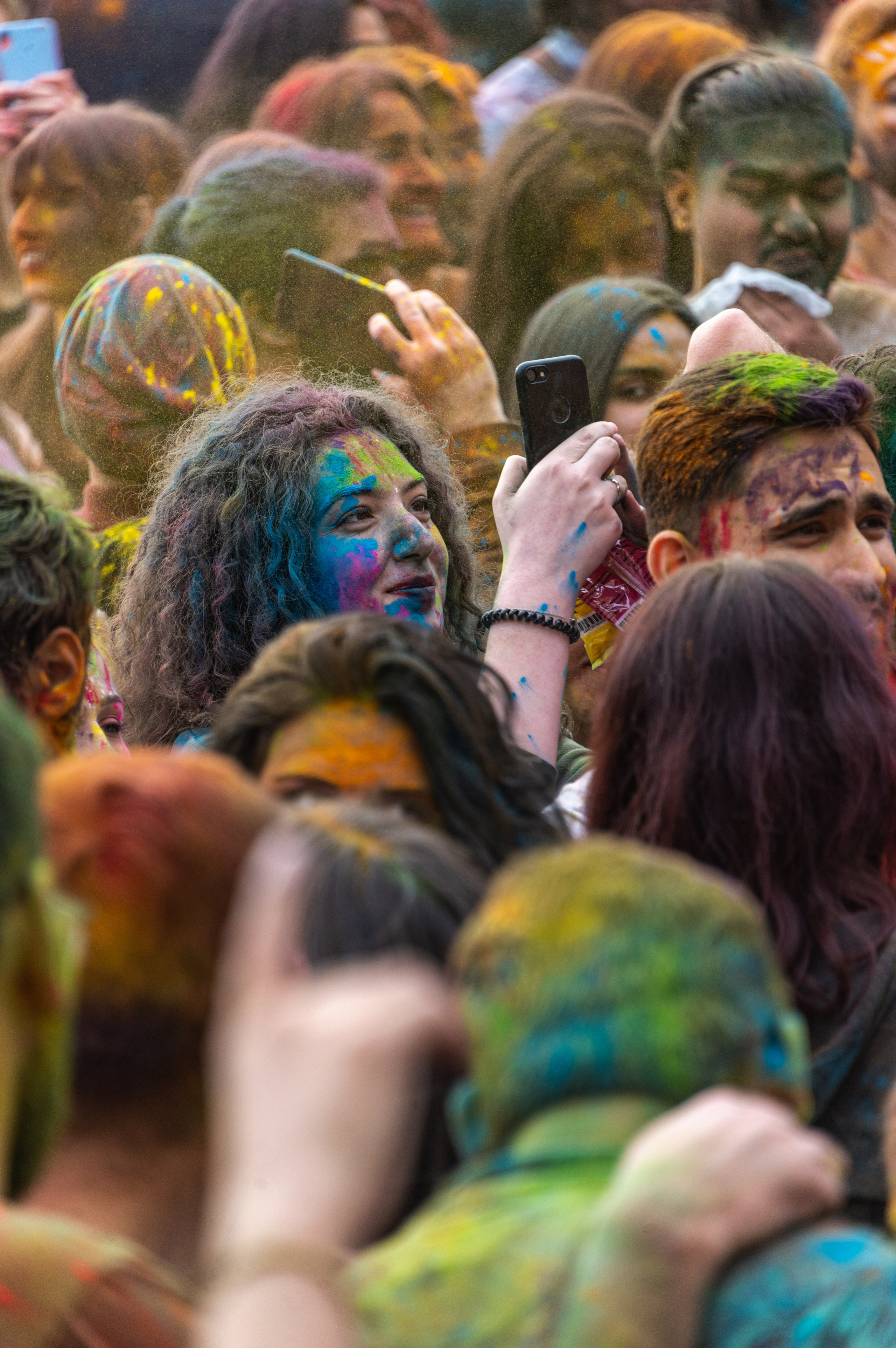 Праздник Холи в Москве. Фотограф Роман Адлер