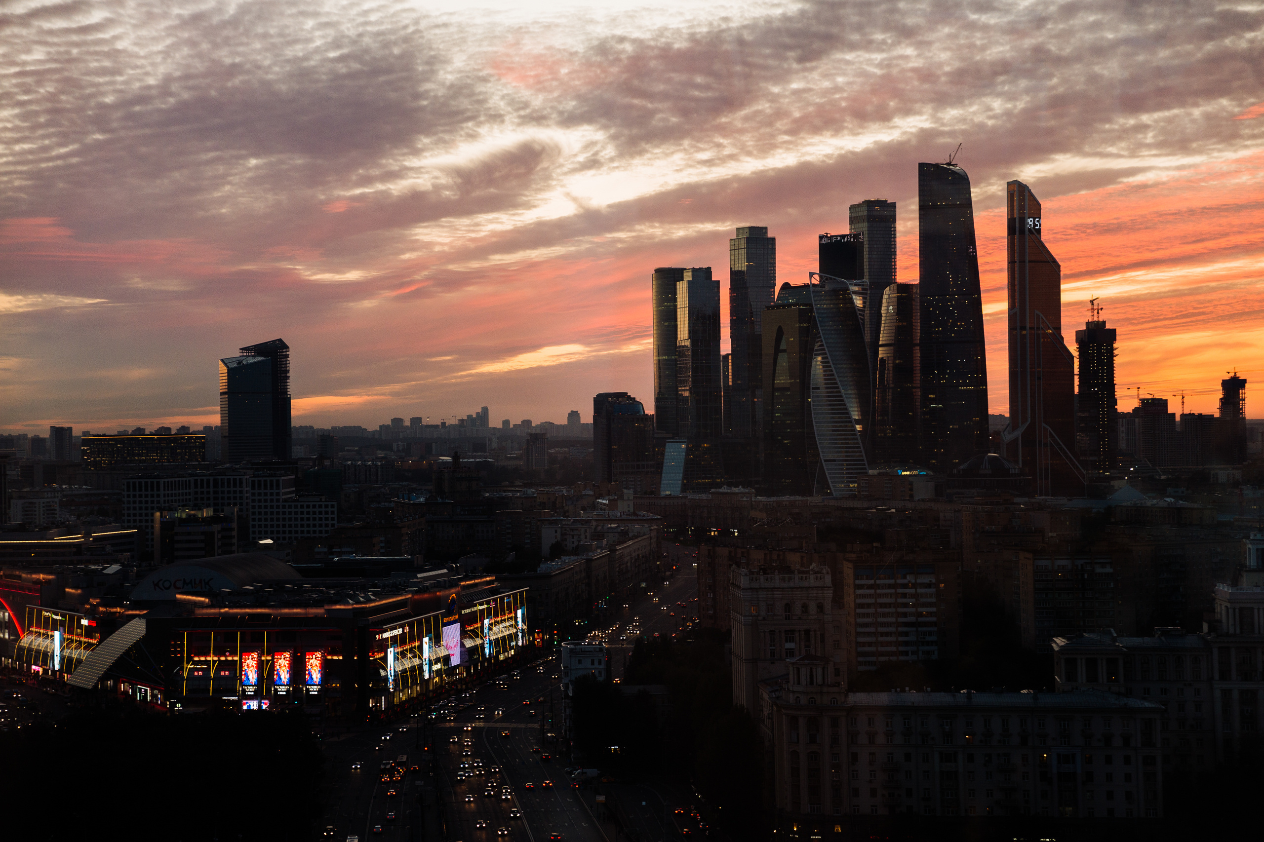 Особый бриллиант. Фотографии с акцентом на широком угле. Портфолио свадебного фотографа. Роман Каргаполов