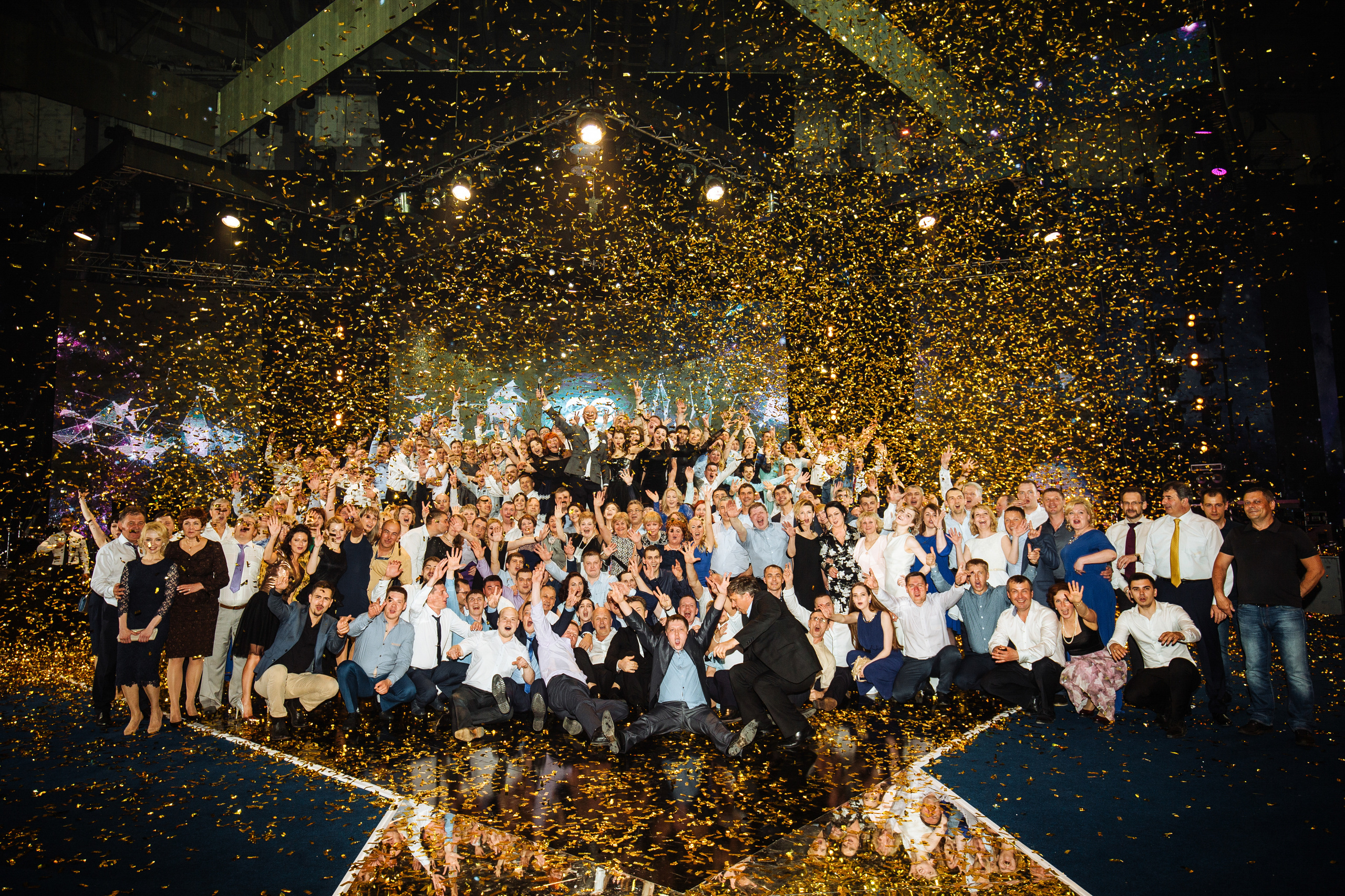 "УралОптИнструмент" 20    лет. Это было феерично!. Портфолио свадебного фотографа. Роман Каргаполов