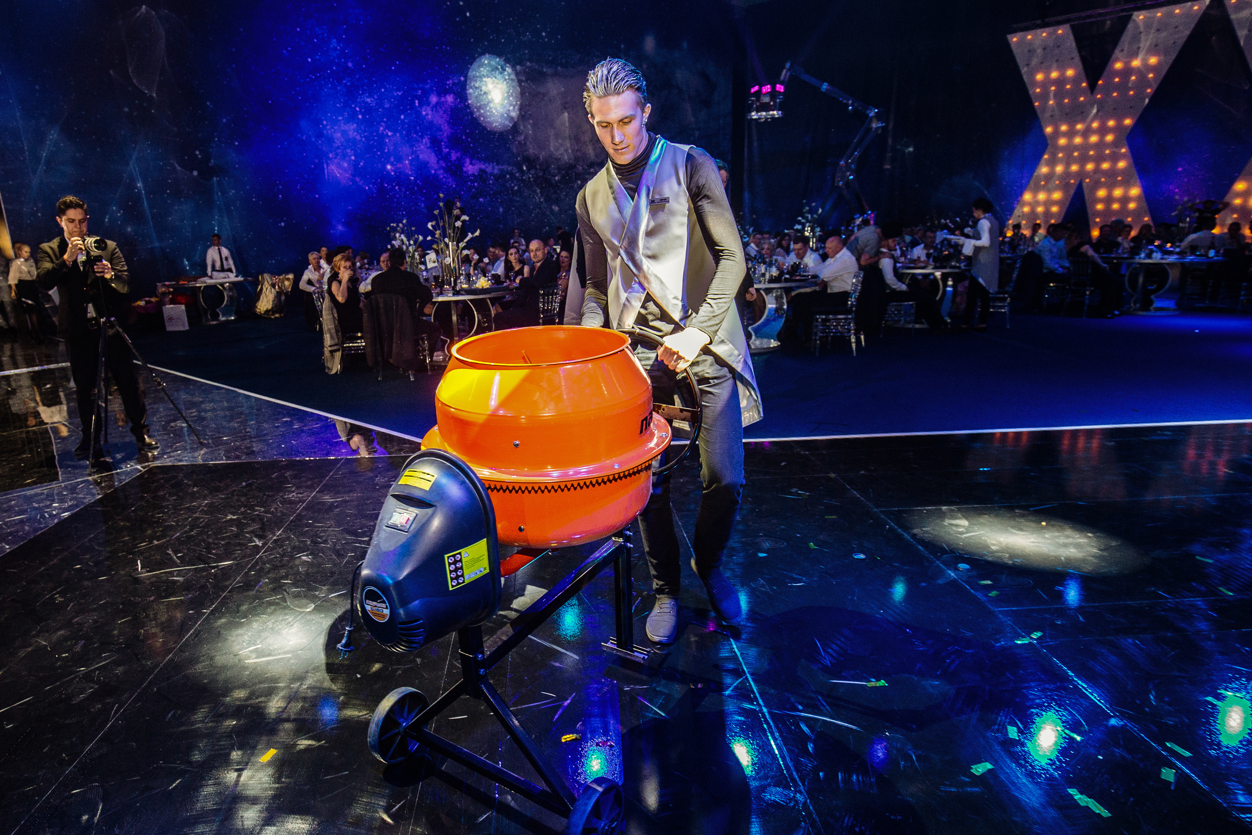 "УралОптИнструмент" 20    лет. Это было феерично!. Портфолио свадебного фотографа. Роман Каргаполов