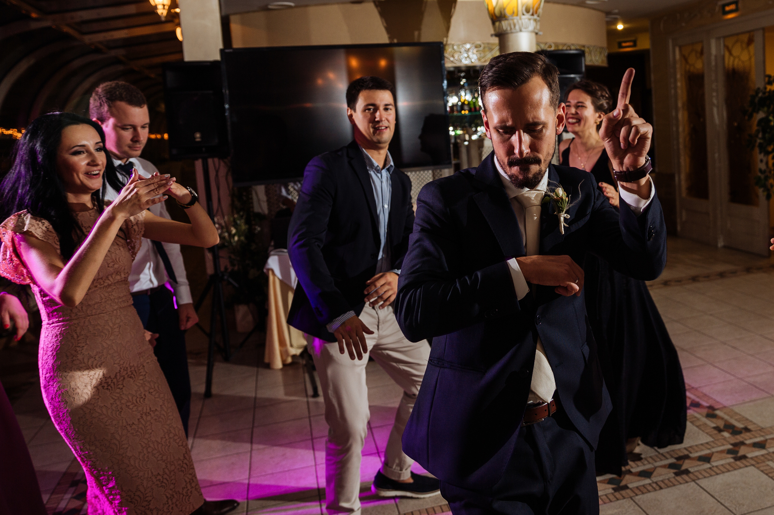 Особый бриллиант. Фотографии с акцентом на широком угле. Портфолио свадебного фотографа. Роман Каргаполов