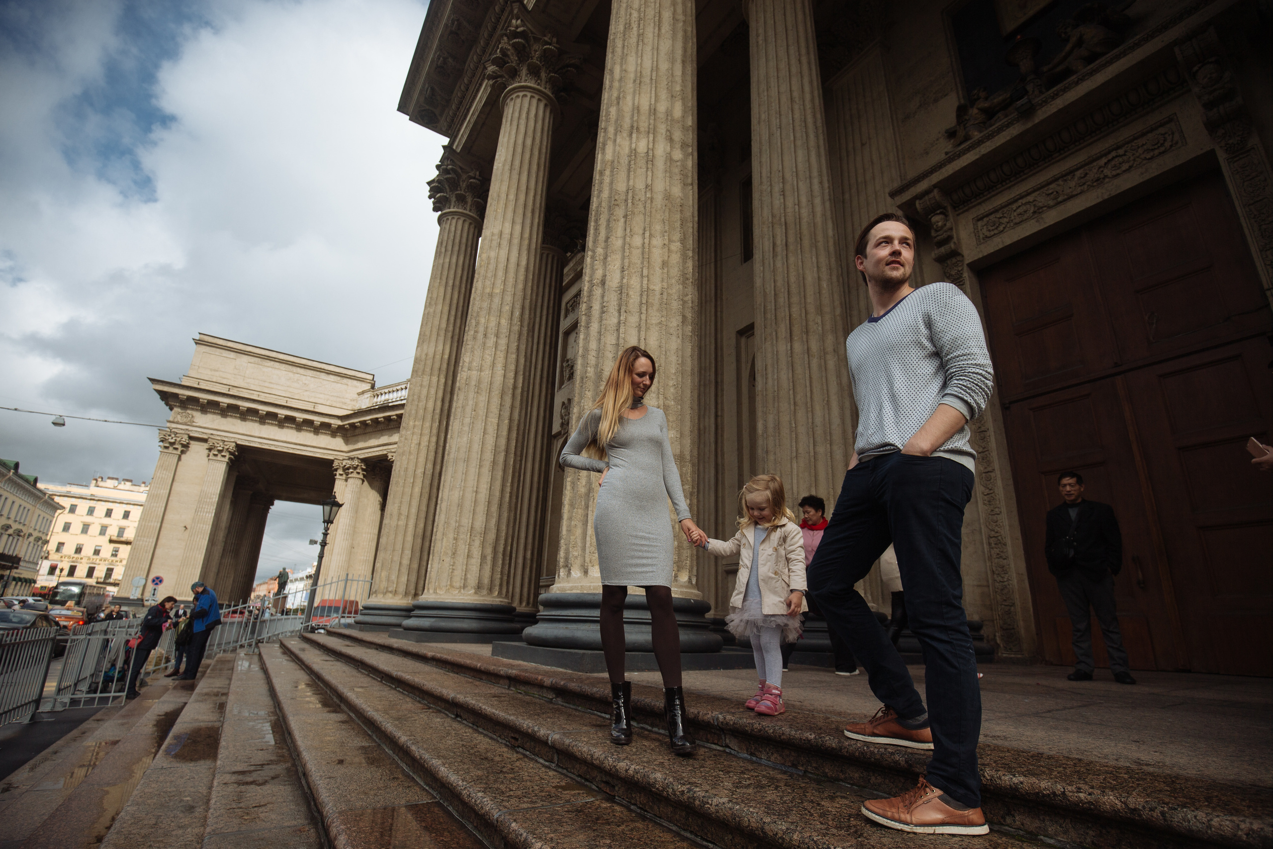 Аня, Роман и Елисея. Прекрасная семья впервые в Санкт- Петербурге. Портфолио свадебного фотографа. Роман Каргаполов
