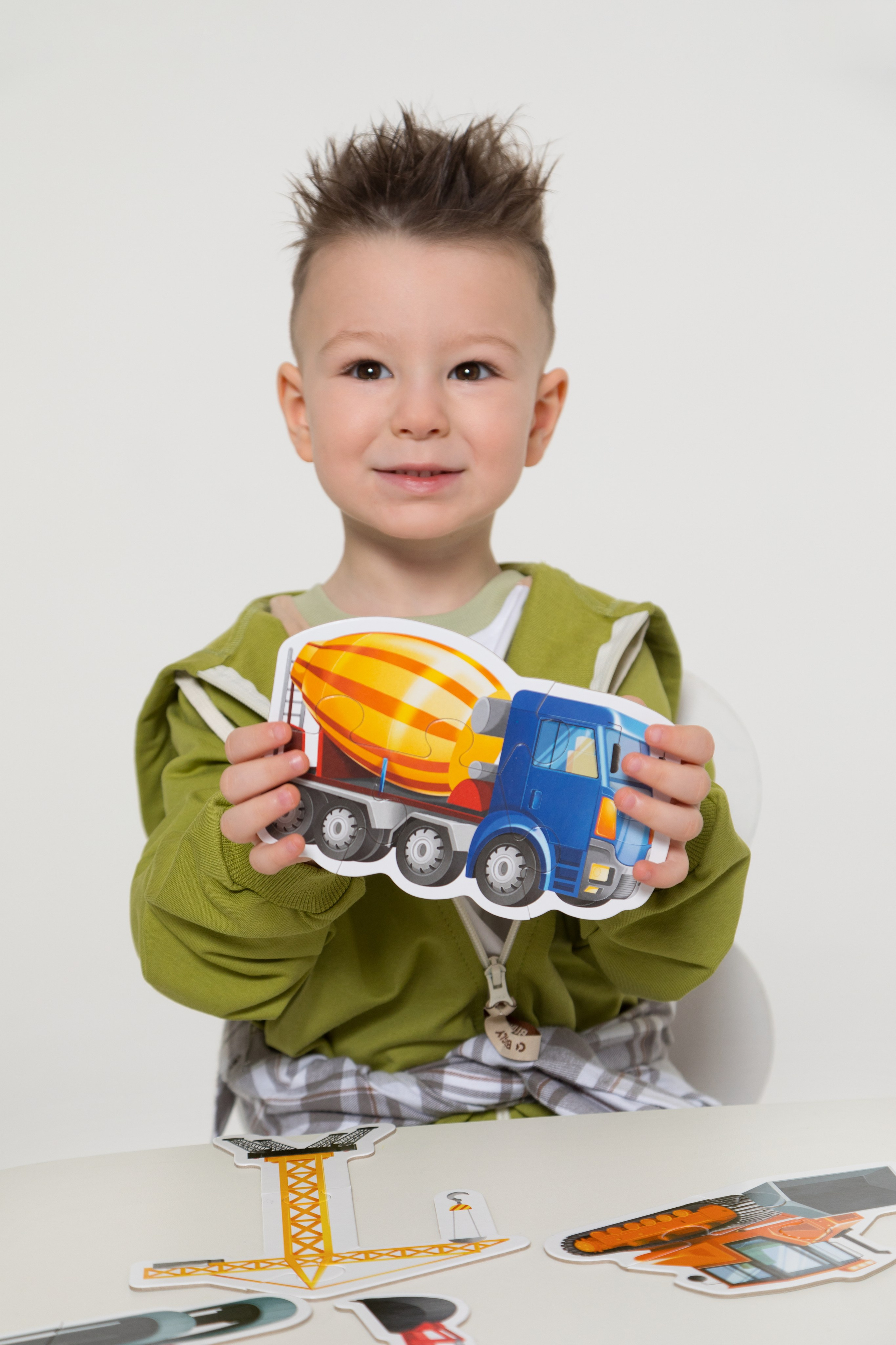 Имиджевая и каталожная съёмка для бренда детских пазлов. Детский и контент фотограф Надя Волкова Санкт-Петербург