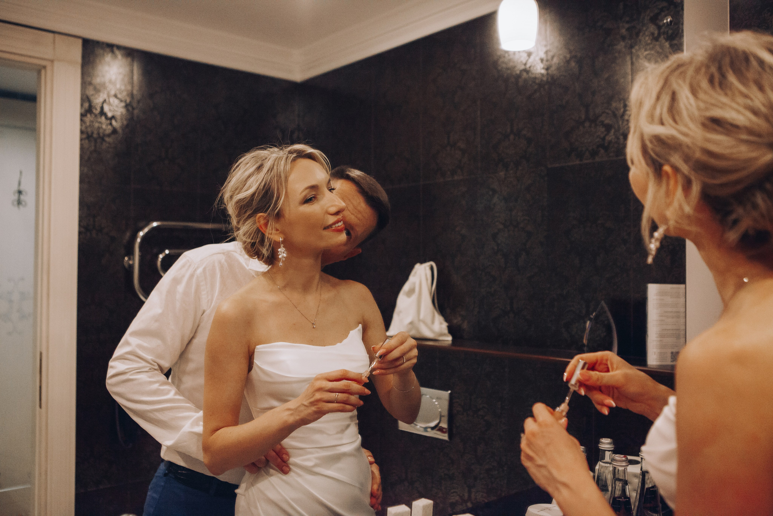 Утро невесты и фотосессия в гостинице radisson collection hotel moscow бывшая гостиница украина. Фотограф Ольга Ефремова