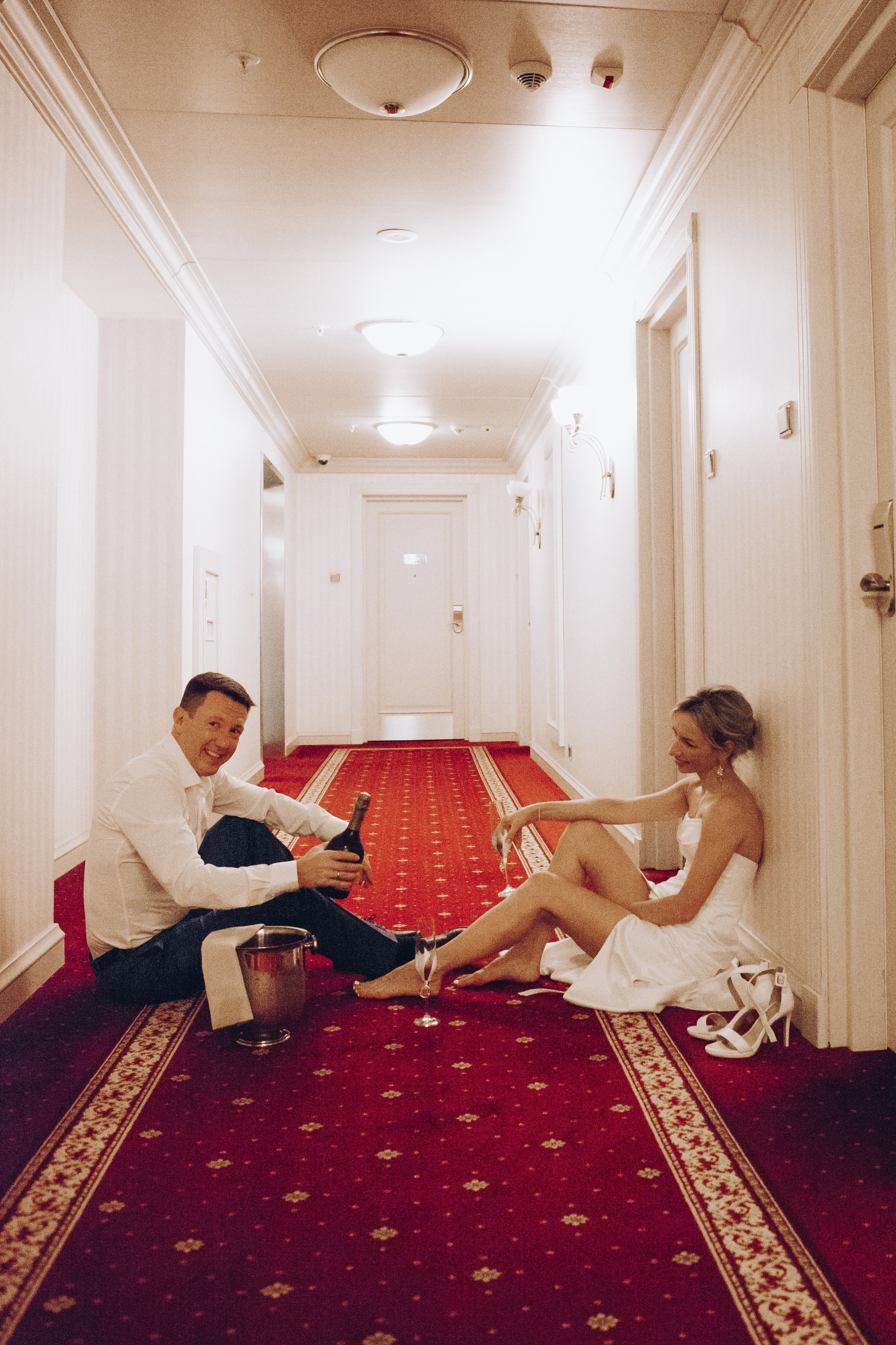 Утро невесты и фотосессия в гостинице radisson collection hotel moscow бывшая гостиница украина. Фотограф Ольга Ефремова