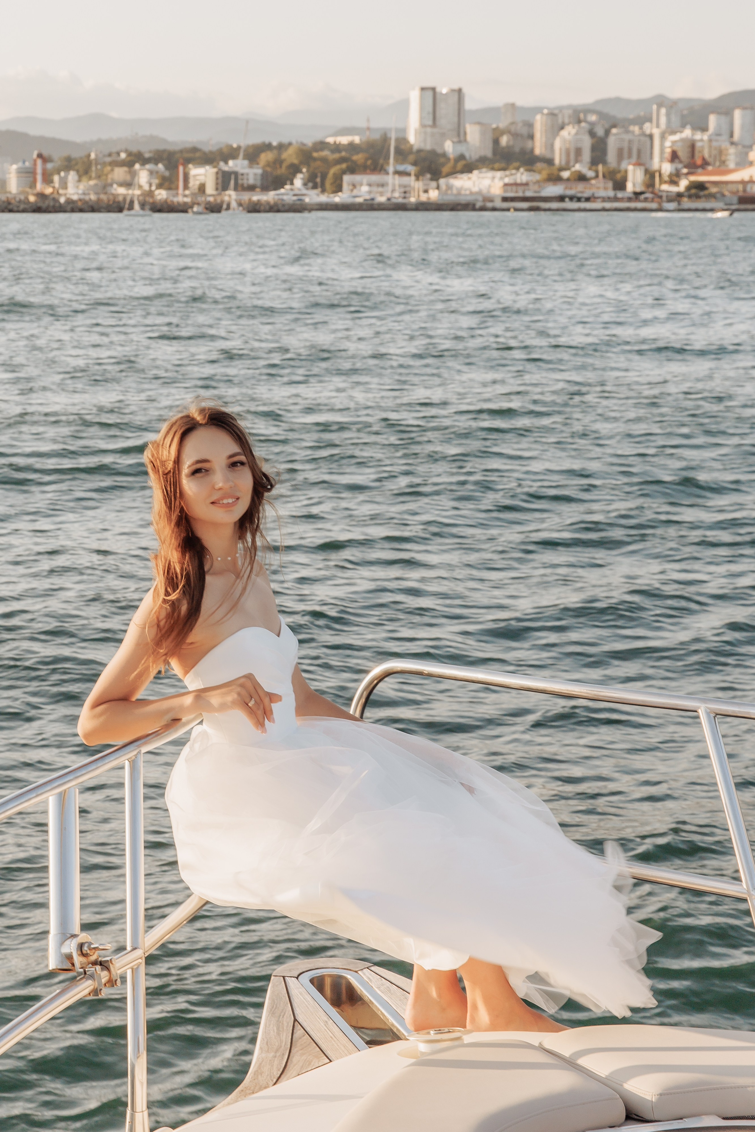 Роскошная фотосессия в Сочи на яхте. Свадебный фотограф в Абхазии, Сухум, Гагра, Сочи