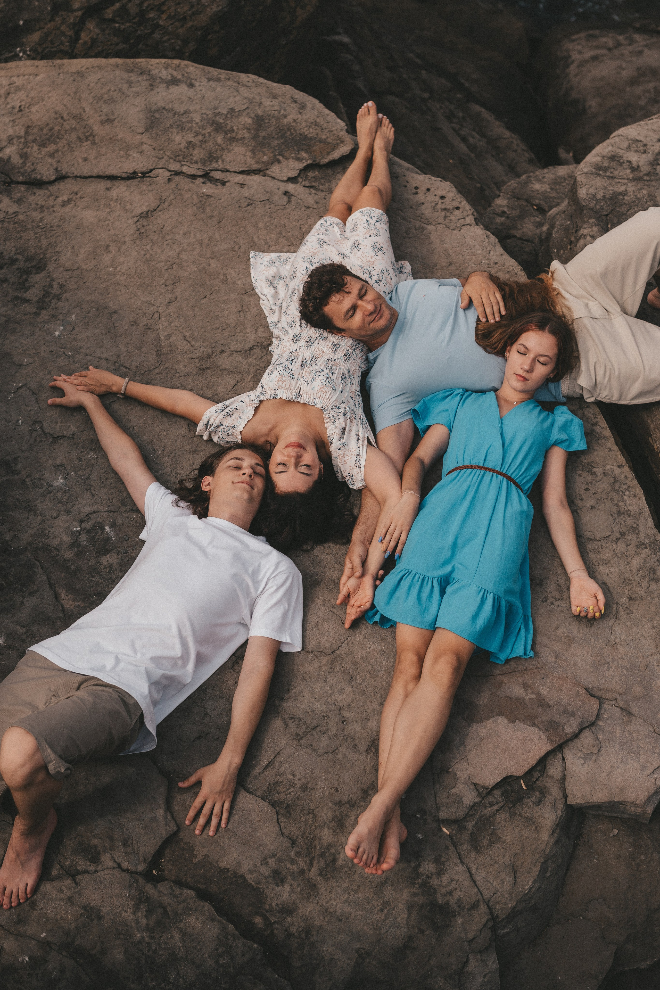 Семейная лайфстайл фотосессия на природе. Портретный и семейный фотограф во Владивостоке Светлана Мухильченко