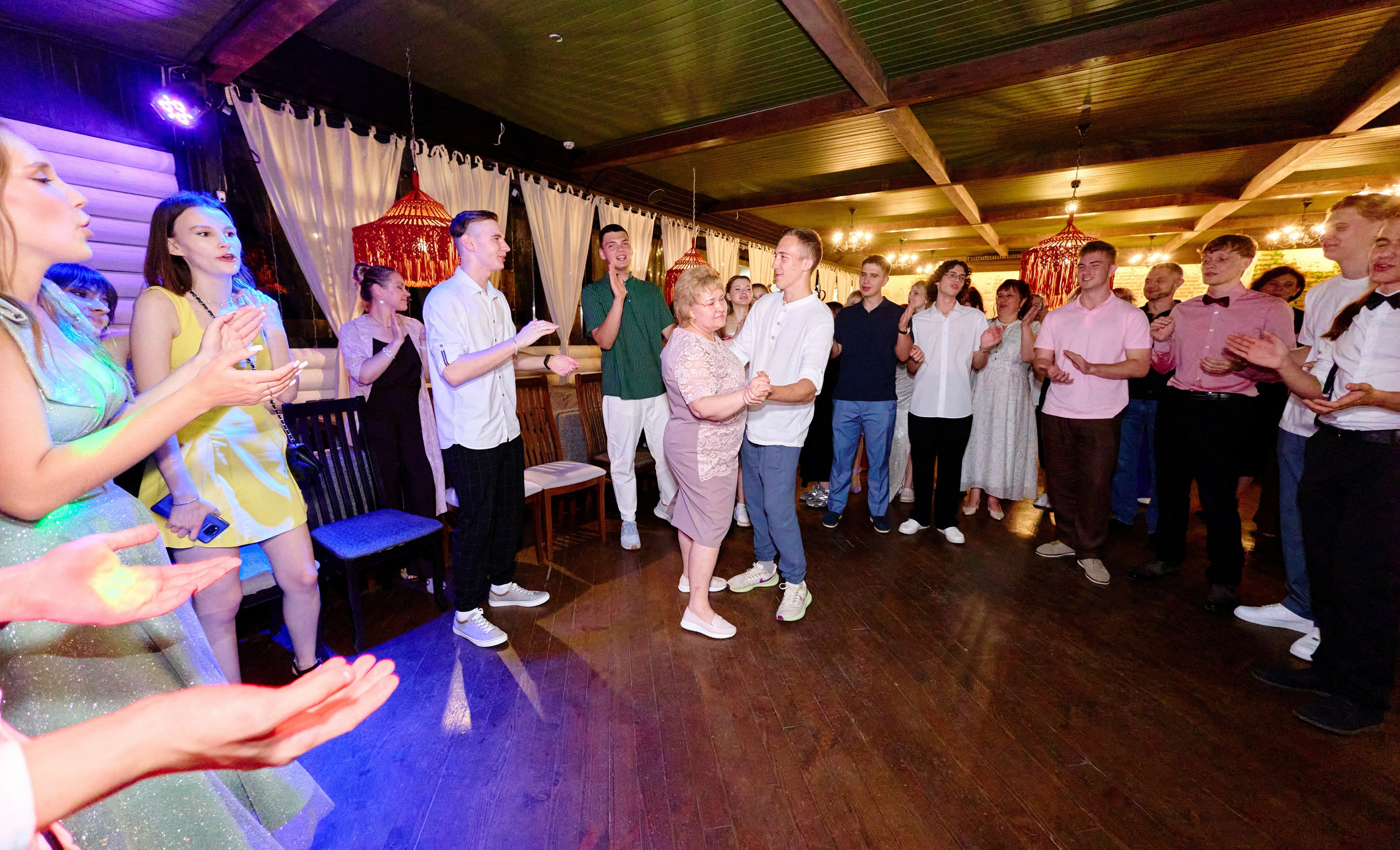 Выпускной 35 Сош. Фотограф Выпускные альбомы Таганрог Сергей Коробченко