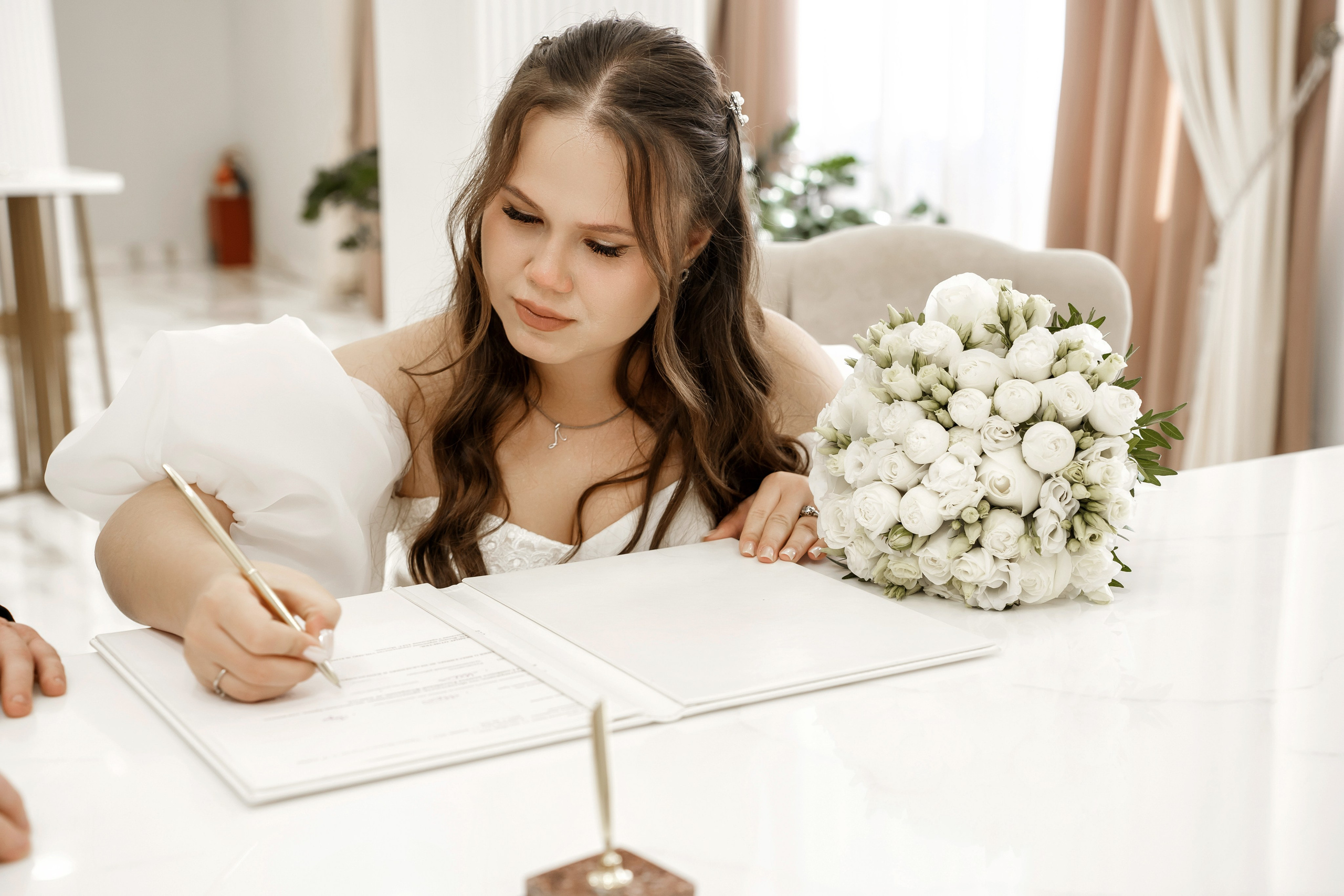 Елизавета и Артем. ЗАГС и прогулка. Фотограф и видеограф в Москве и Московской области Мария Вишня