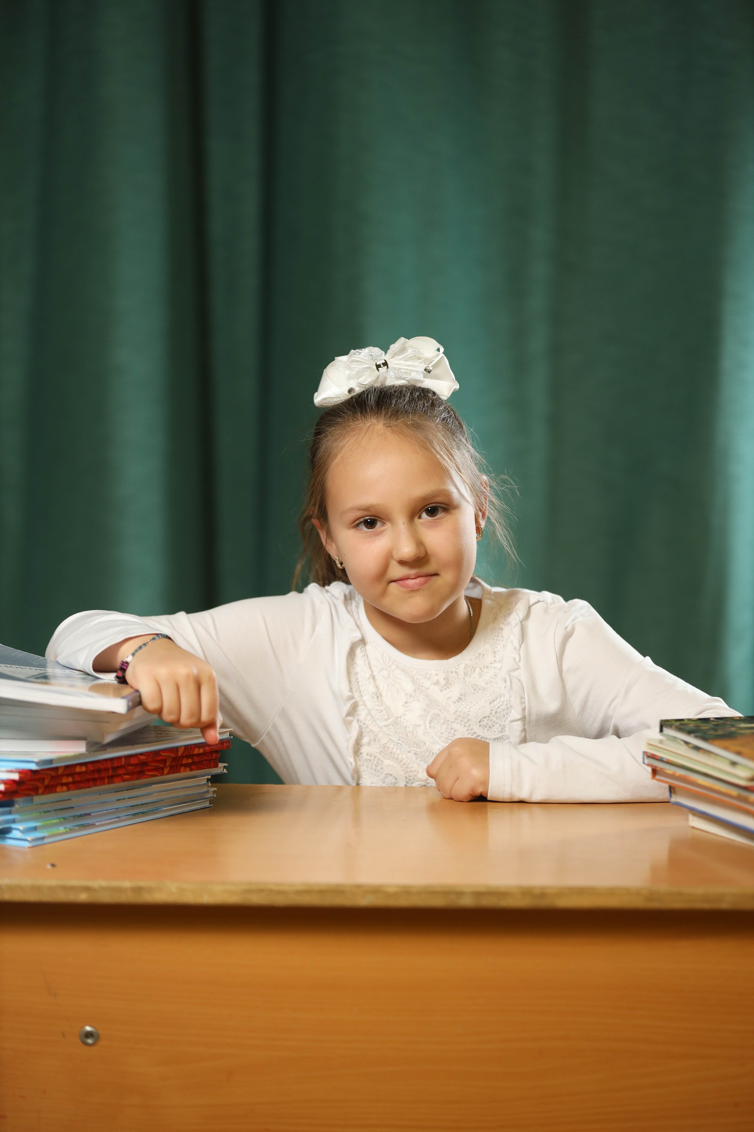 Школьный альбом 4-й класс. Фотограф Антон Чупринин