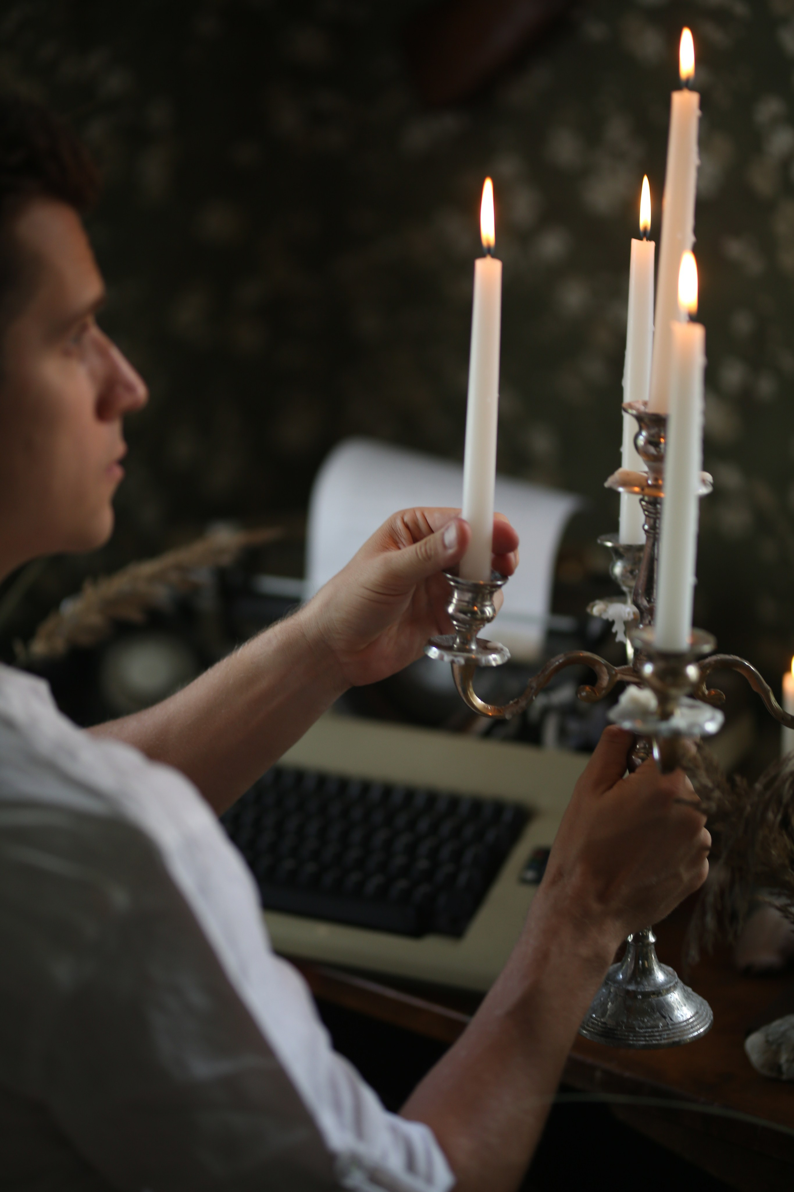 Писатель в Drozd House. Фотограф Анастасия Залевская