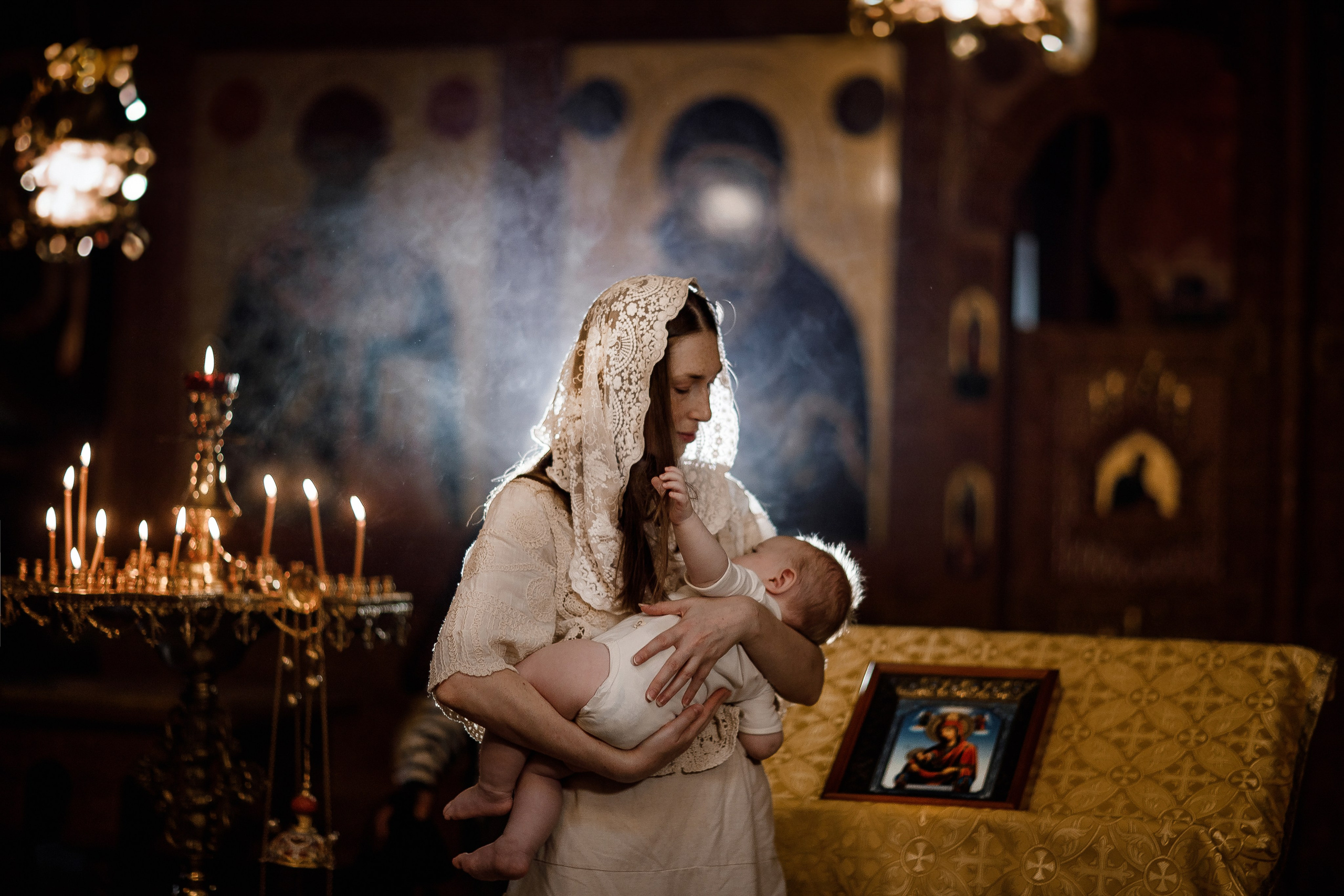 Таинство крещения. Фотограф материнства и таинства кормления Екатерина Кузьмин