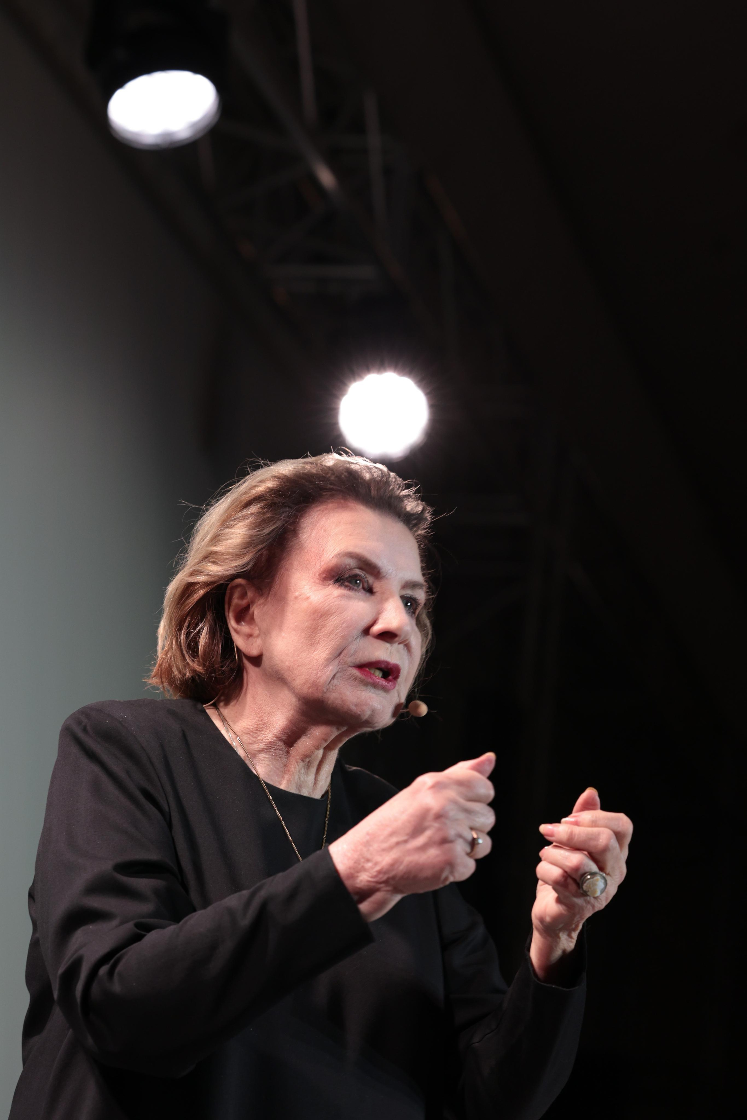 Алла Демидова. Москва, улицы, театр и артисты, друзья и мир фото Владимир Кашицин