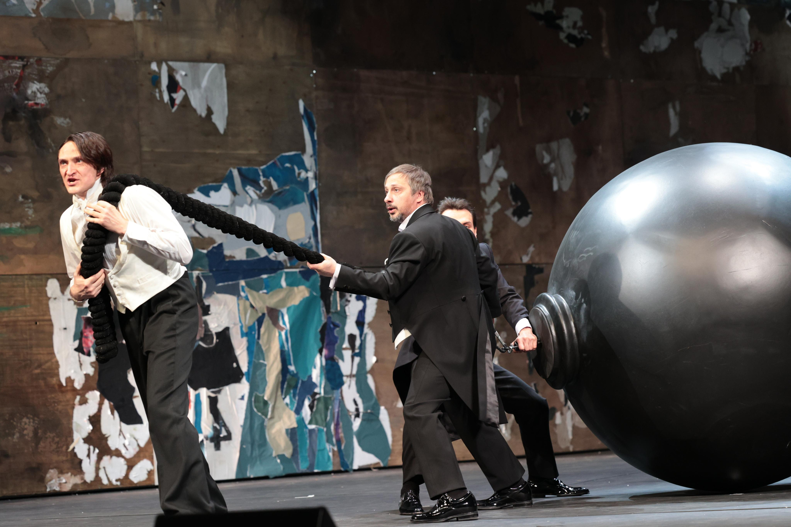 «СИРАНО ДЕ БЕРЖЕРАК». МХТ им. А. П. Чехова. Москва, улицы, театр и артисты, друзья и мир фото Владимир Кашицин