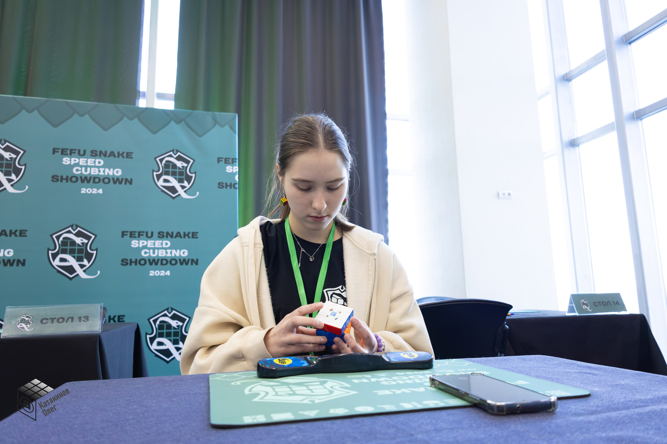 FEFU Snake Speedcubing Showdown 2024. Олег Катакинов| Репортажный фотограф в городе у моря (Владивосток)