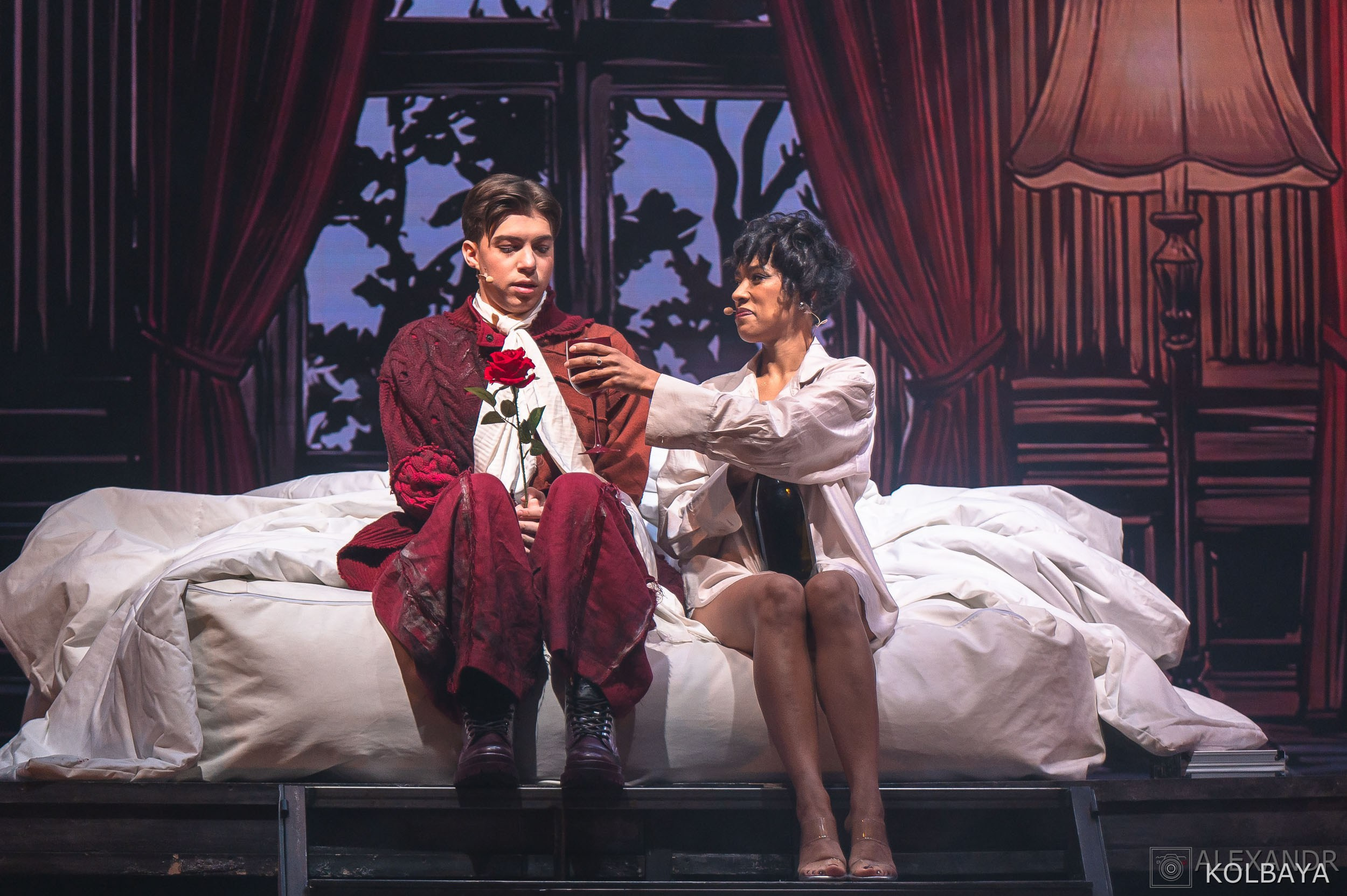 Фотографии со спектакля «Однажды в городе N». Концертный и театральный репортажный фотограф в Москве Александр Колбая