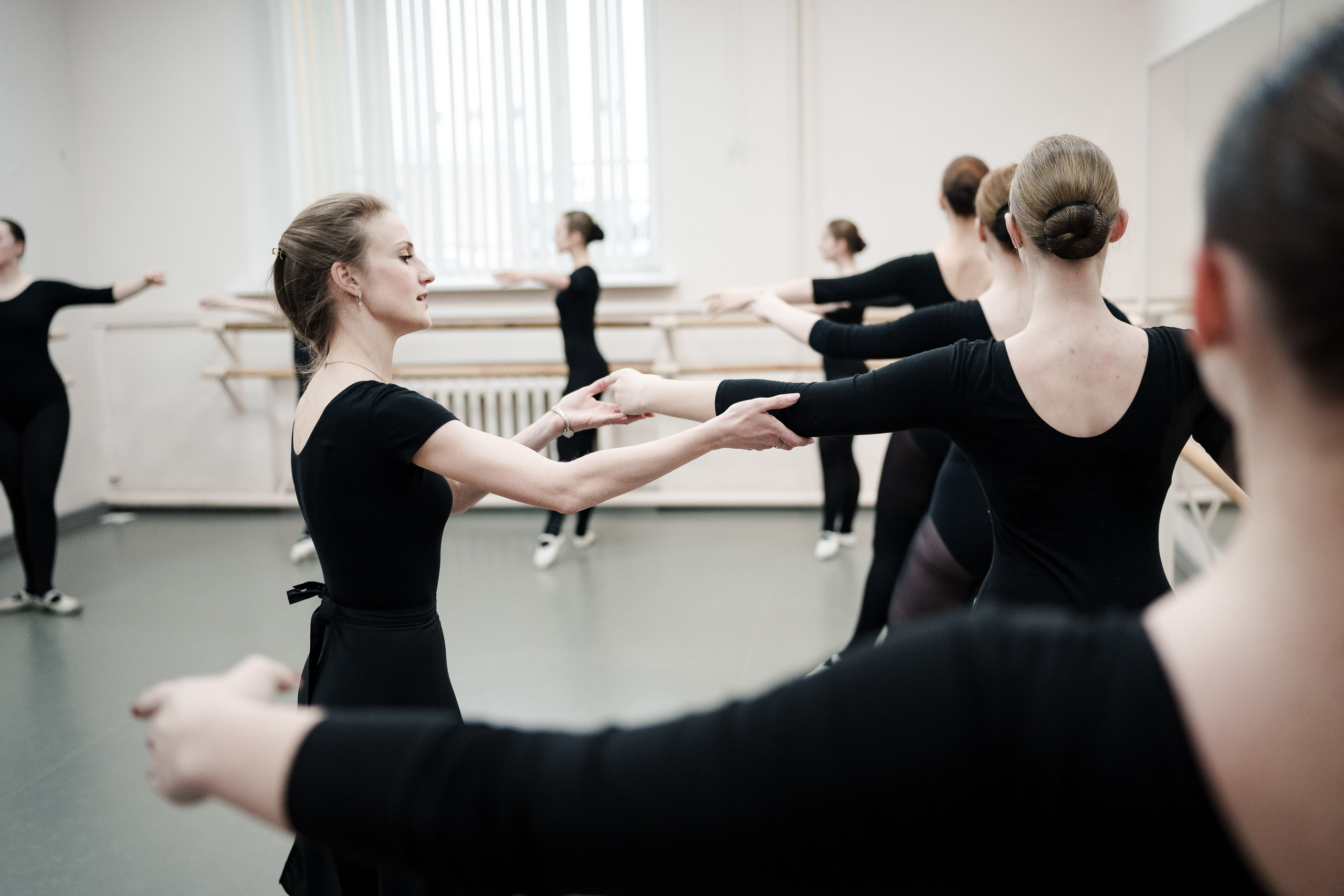 Ярилица — тренировка коллектива в зале. Репортажный фотограф Сергей Сажин г. Ярославль