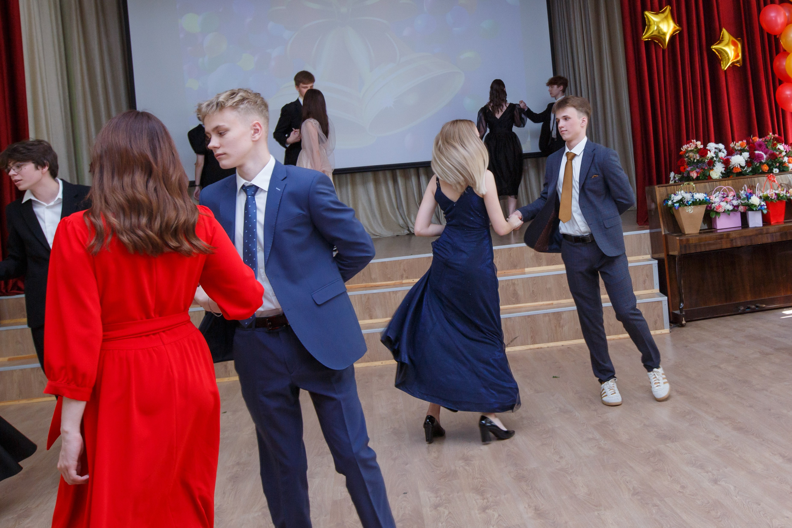 11 класс / Последний звонок / Гимназия № 1558 / г. Москва. Детский и семейный фотограф Мария Киселёва. Москва