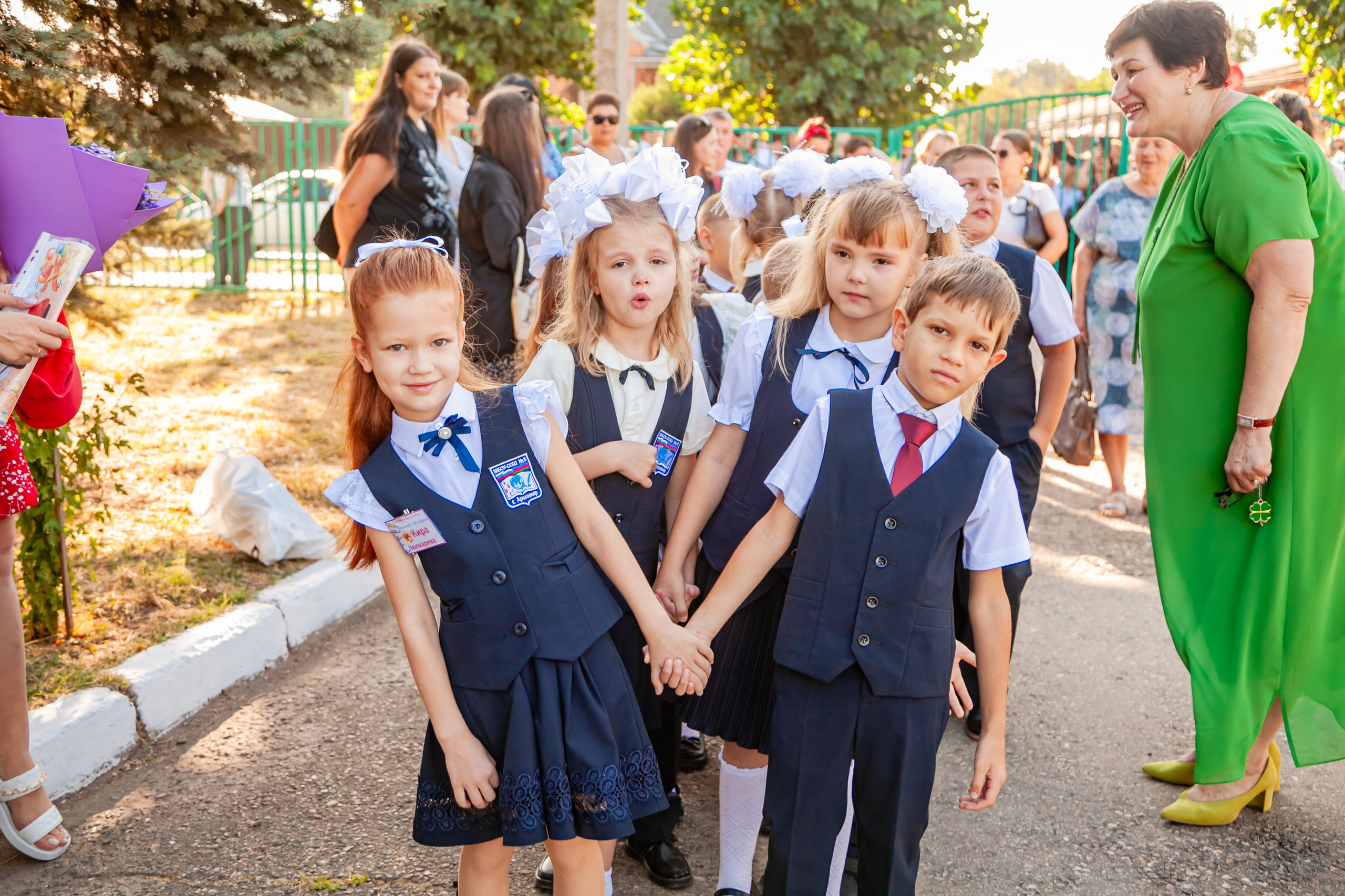 1 сентября линейка. Свадебный и семейный фотограф в Армавире