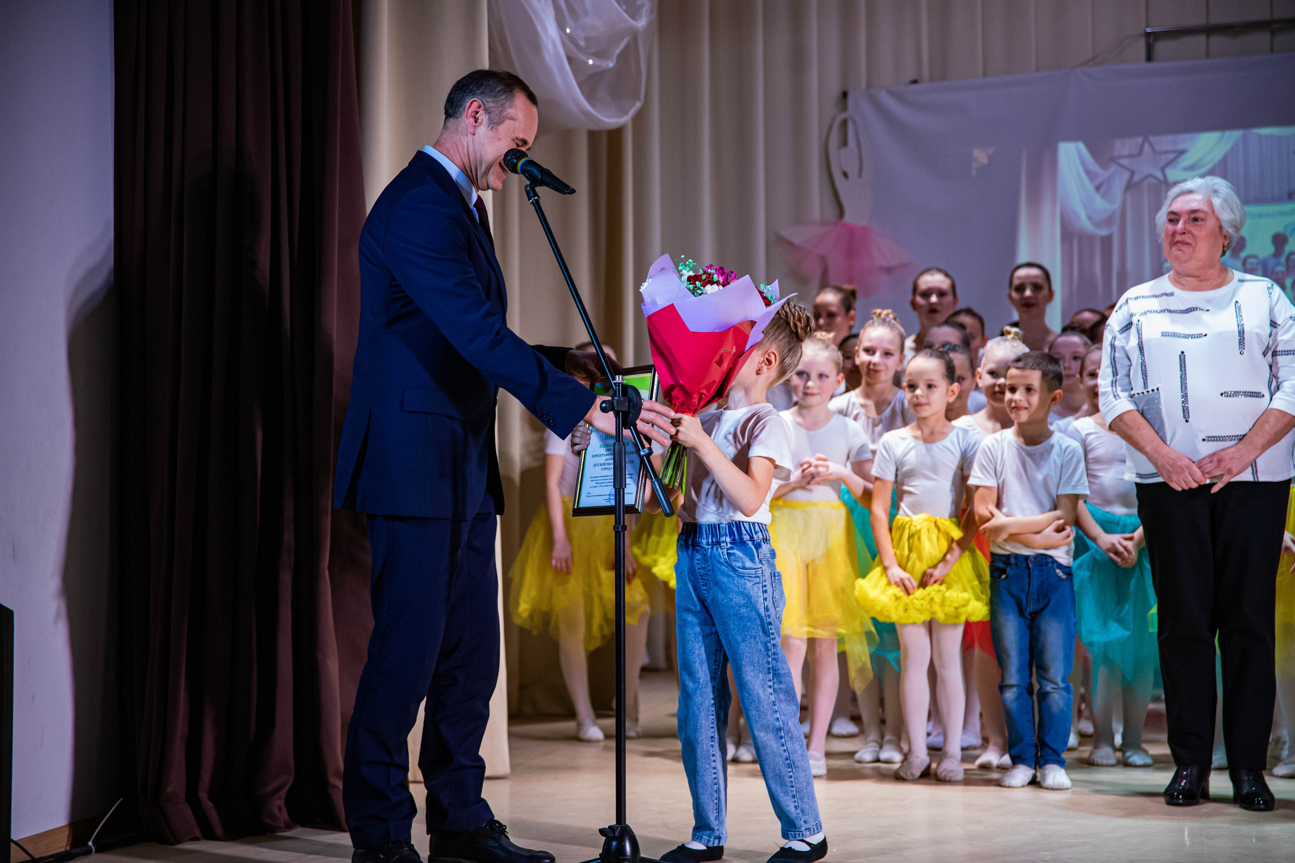 «Конфетти» Юбилейный концерт «Твори Добро». Фотограф Дарья Маташкова