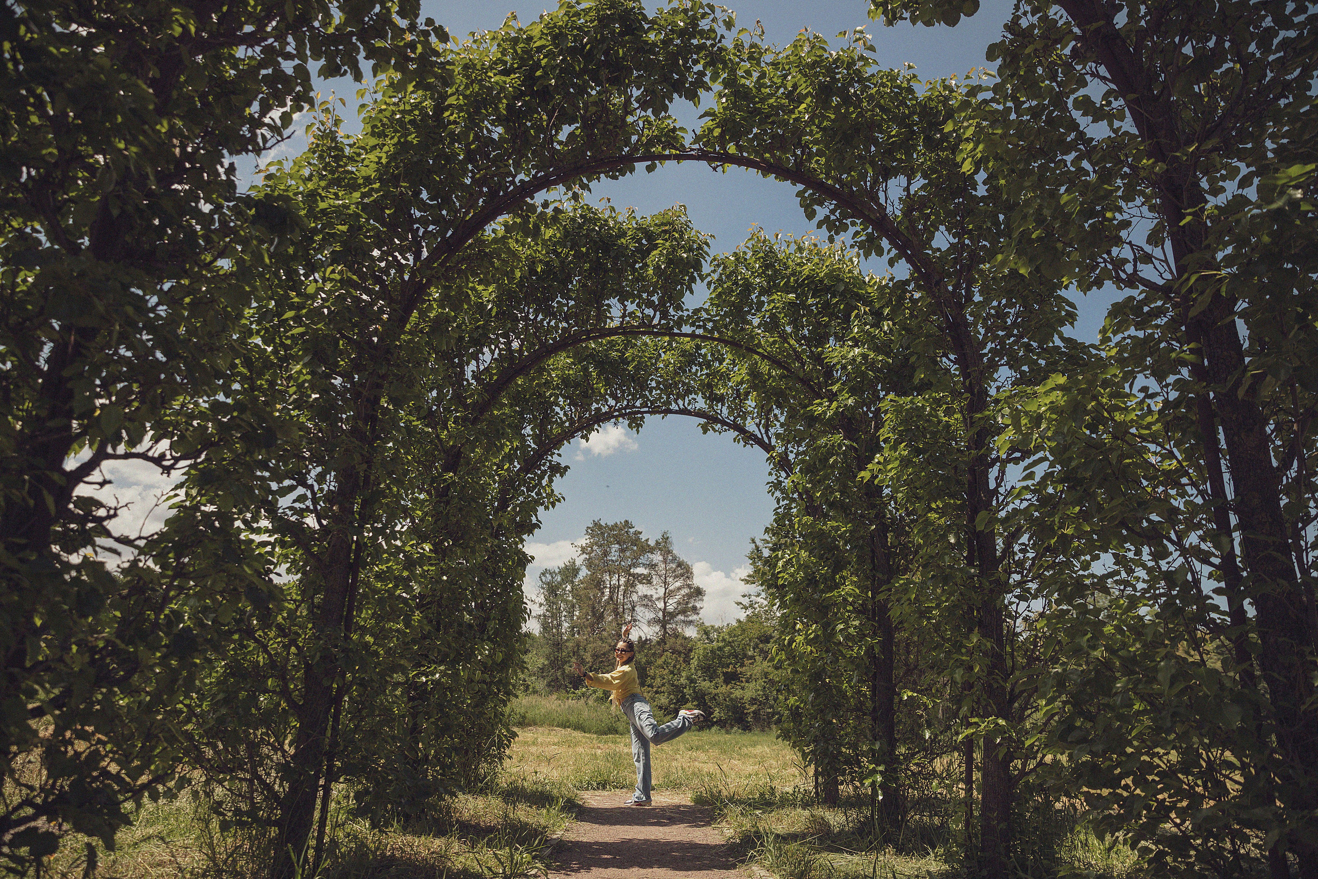 Фотосессия Акботы и Асель в Ботаническом саду. Свадебный, семейный и портретный фотограф в Алматы, Костанай