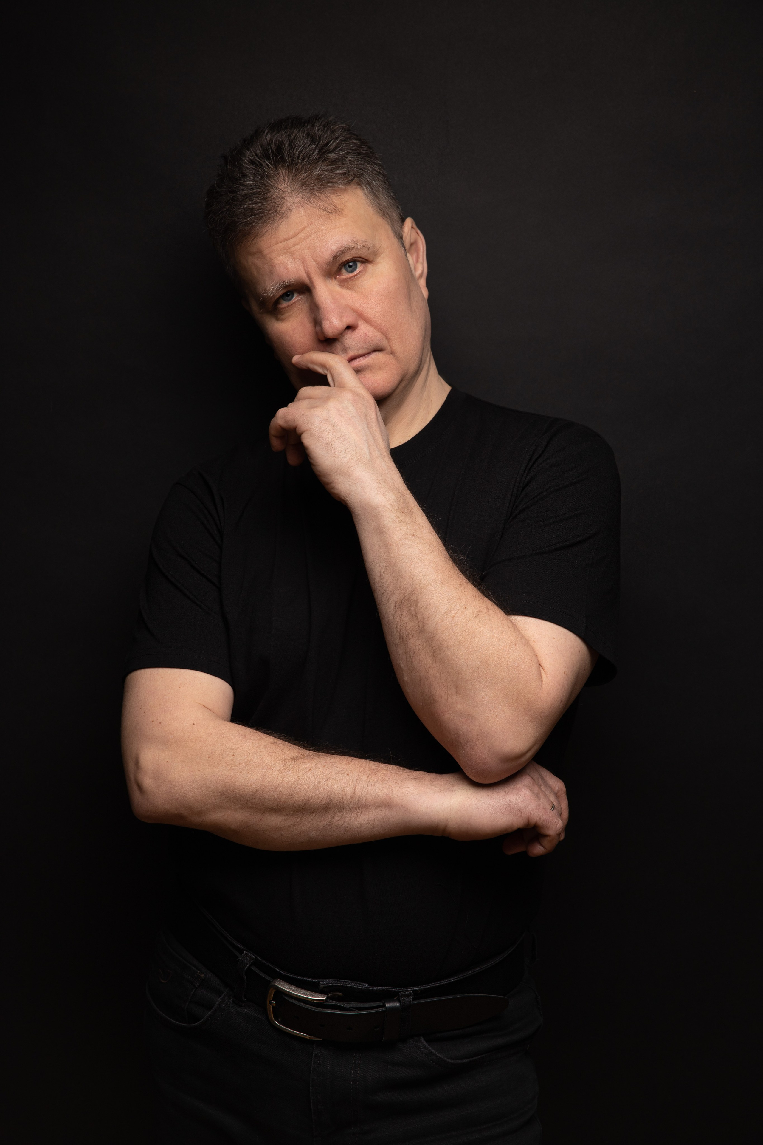 Сергей. ФОТОГРАФ РАДОСТИ Фотосессия в студии СПб. Портретный фотограф — Юрий Торлопов