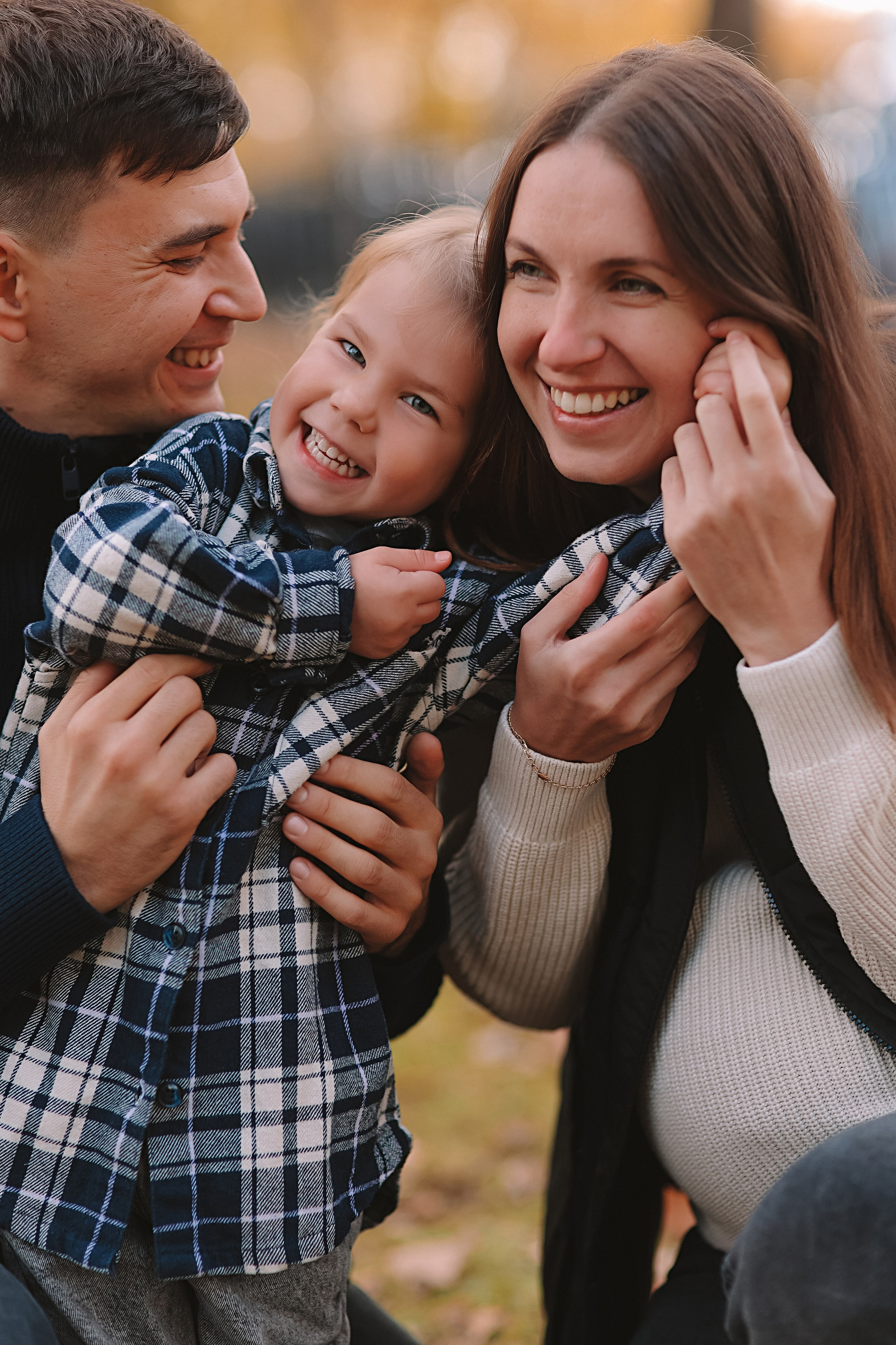 Осень. Семейный фотограф Тюмень, фотограф на роды Салмина Мария