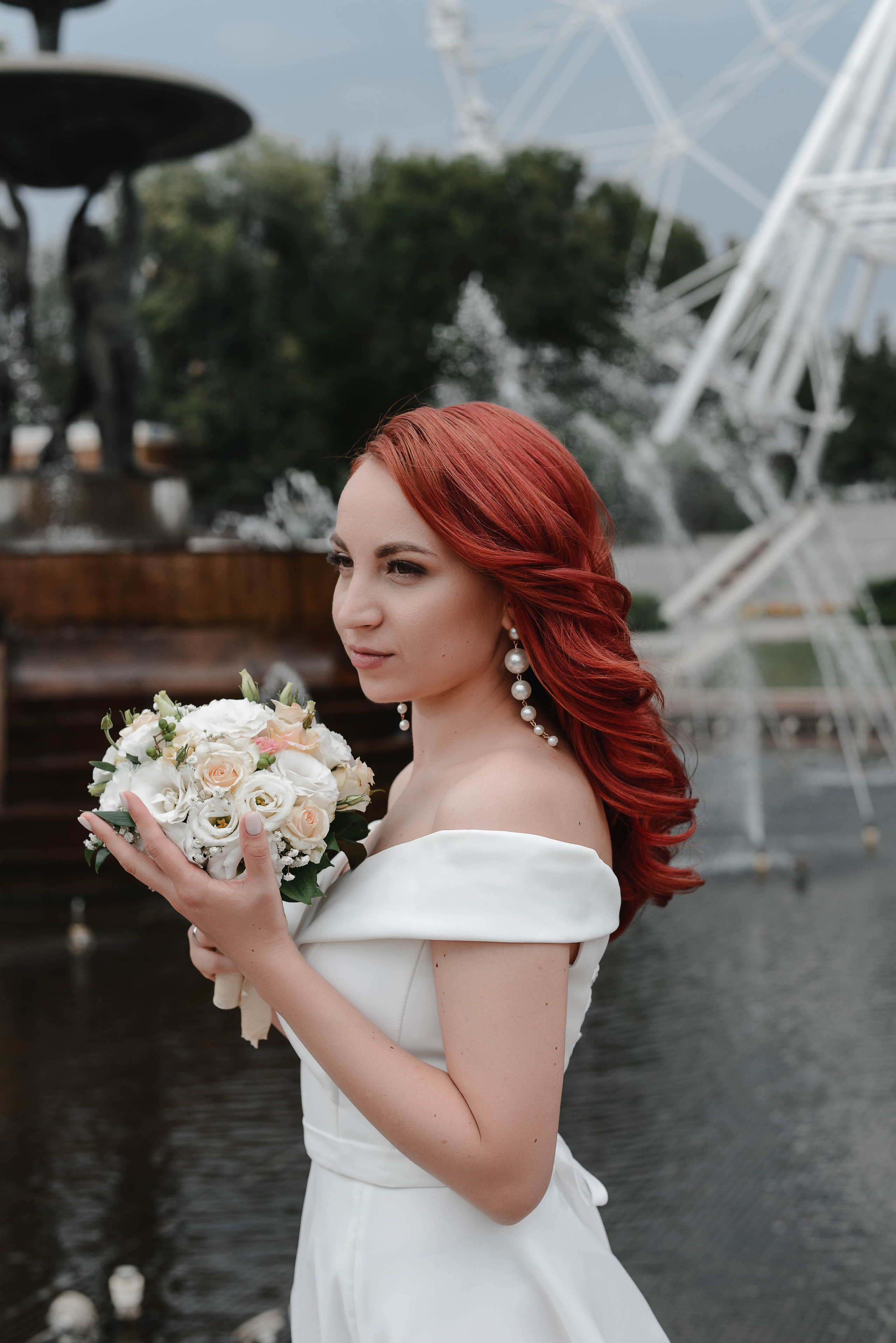 Свадебная прогулка по городу. Фотограф Ярута Оксана / Ростов-на-Дону