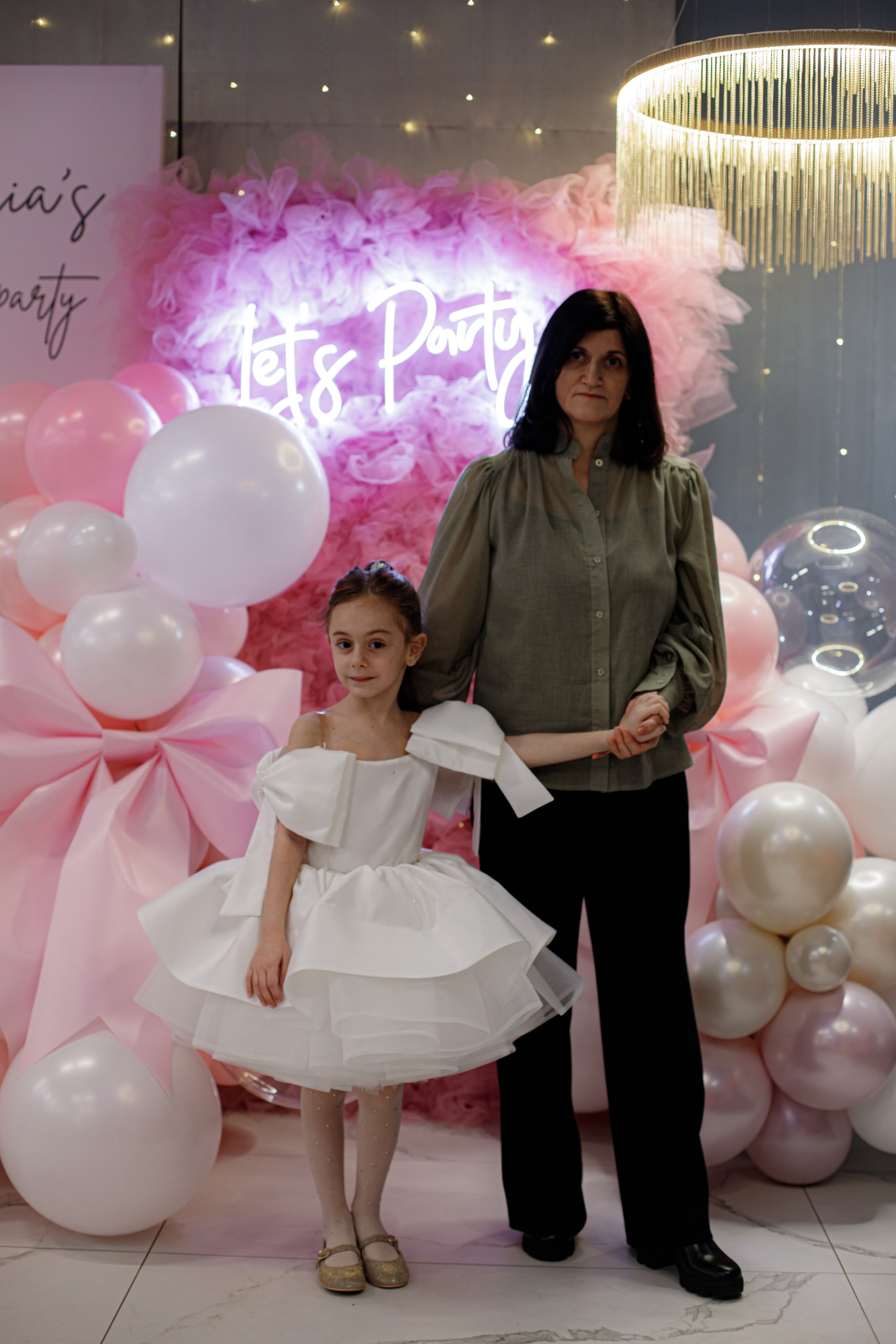 ASIA'S BIRTHDAY PARTY. Photokarish