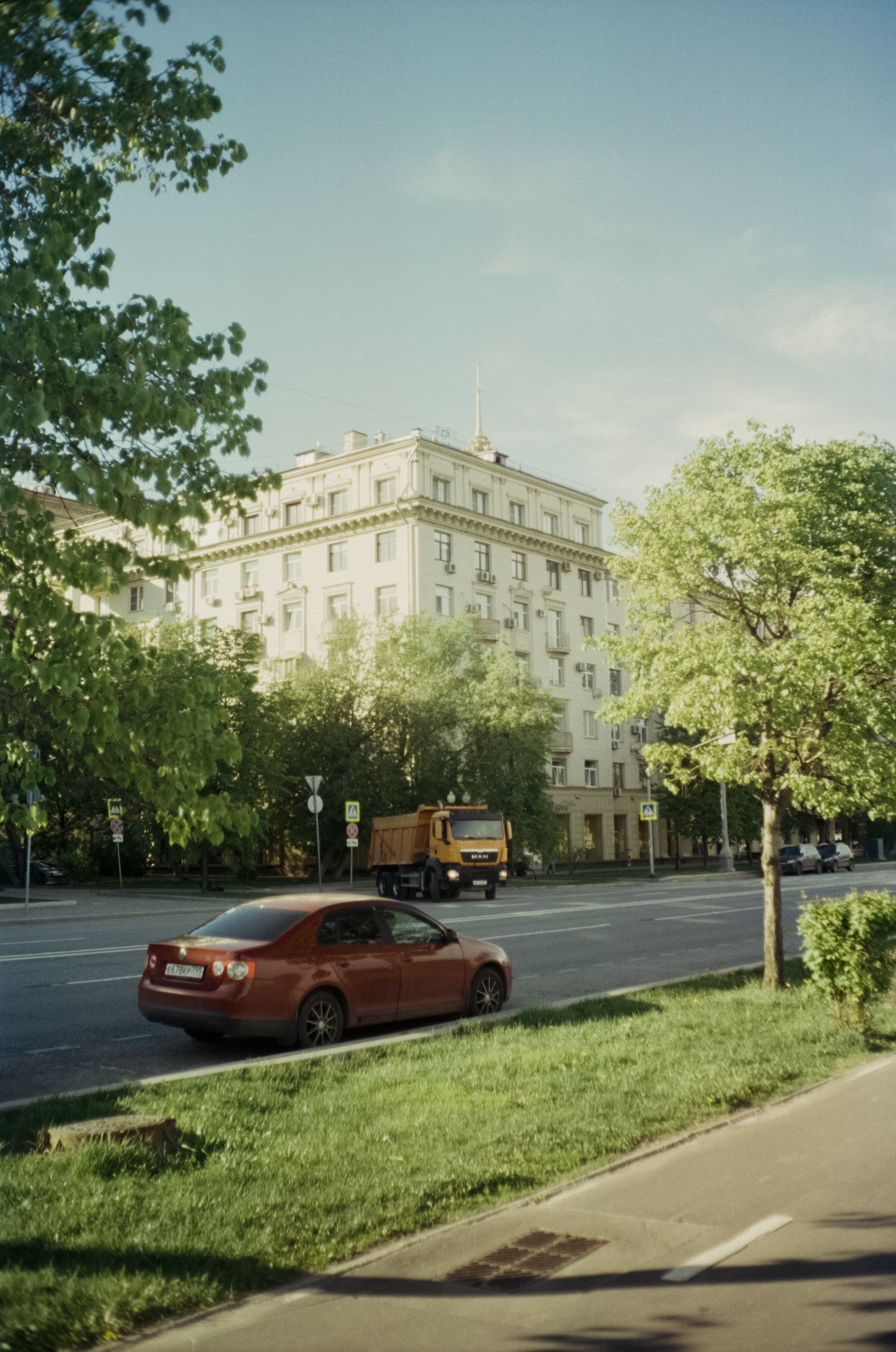 Ricoh FF-1 gray | Perspekriva expired Vision 200D | Фрунзенская набержная 5 мая 2025 года