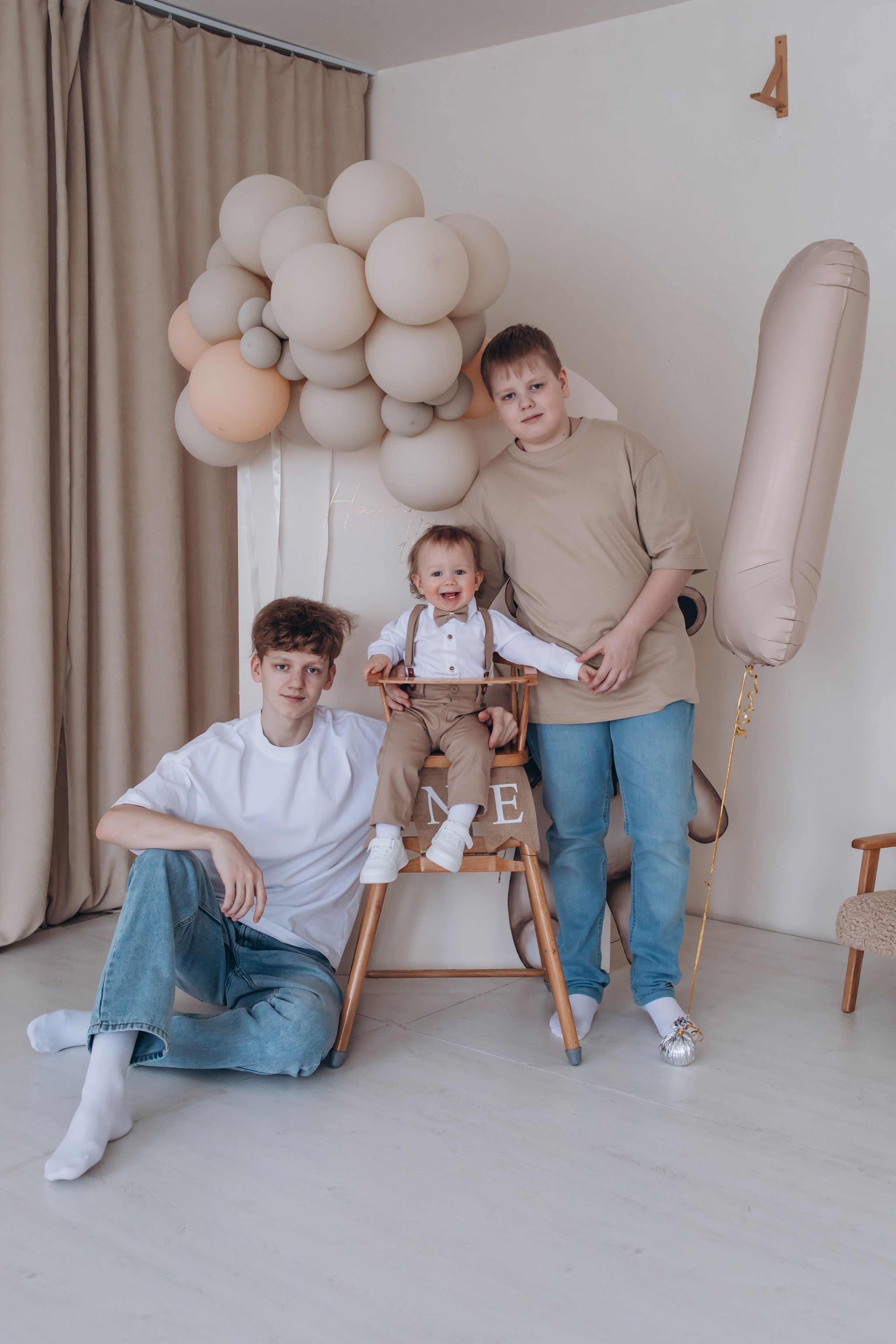 Годик Степе. Семейный фотограф Нижневартовск Тюмень Ефимова Ирина