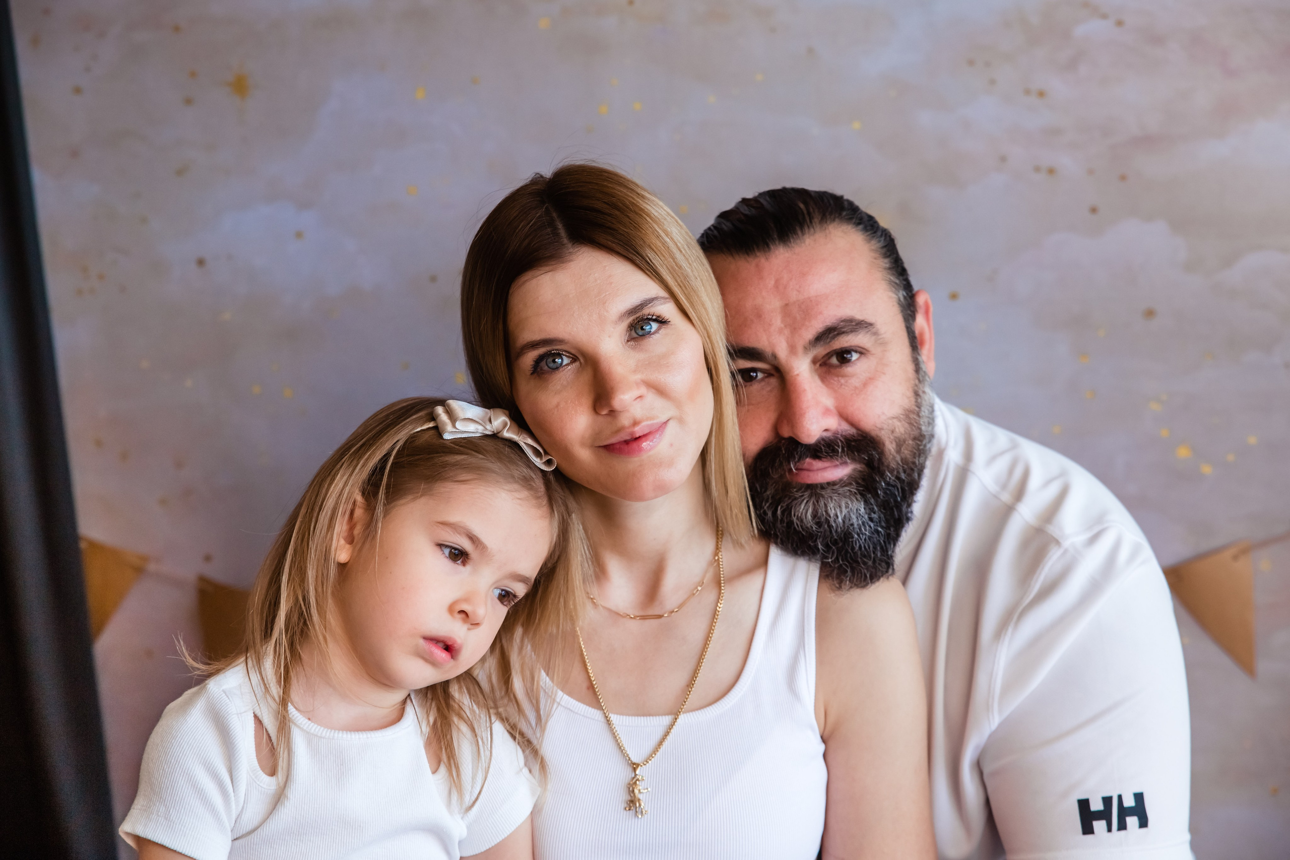 Happy family. Professional family and children’s photographer in Izmir Irina Eron