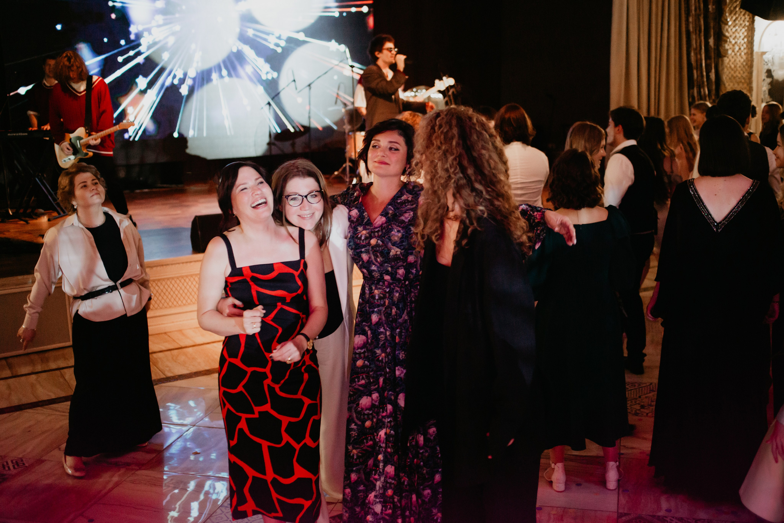 Выпускной. 11 лицей. Фотограф в Челябинске Ополихина Анна