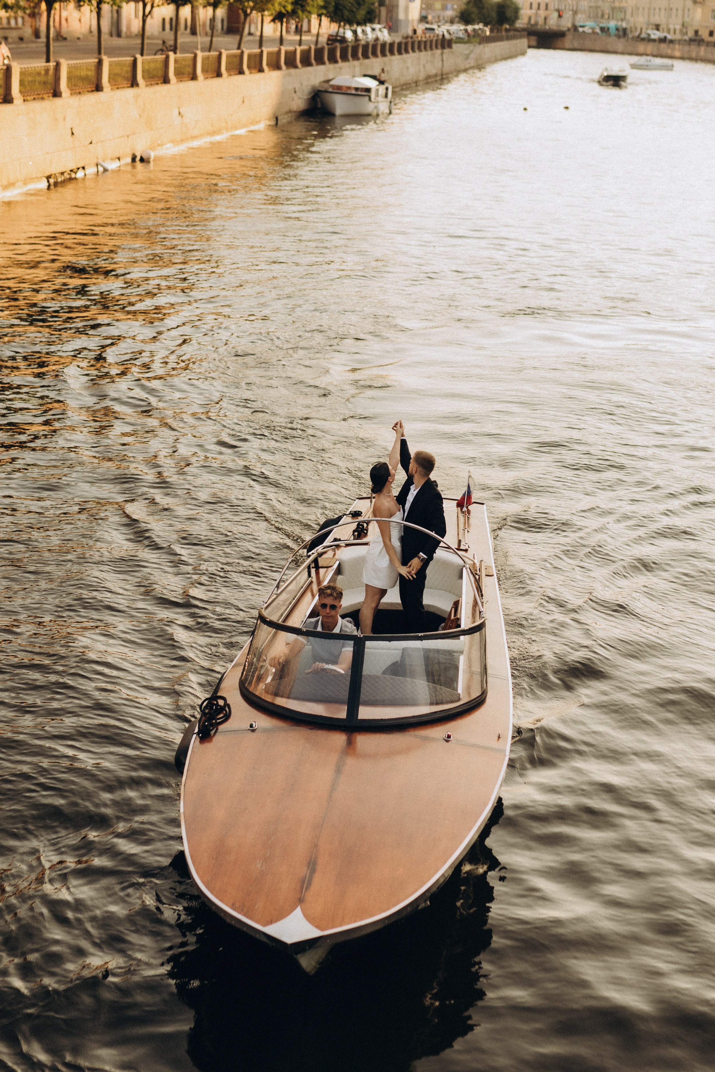 Костя и Лиза|прогулка + катер. Свадебный и love story фотограф в Санкт-Петербурге