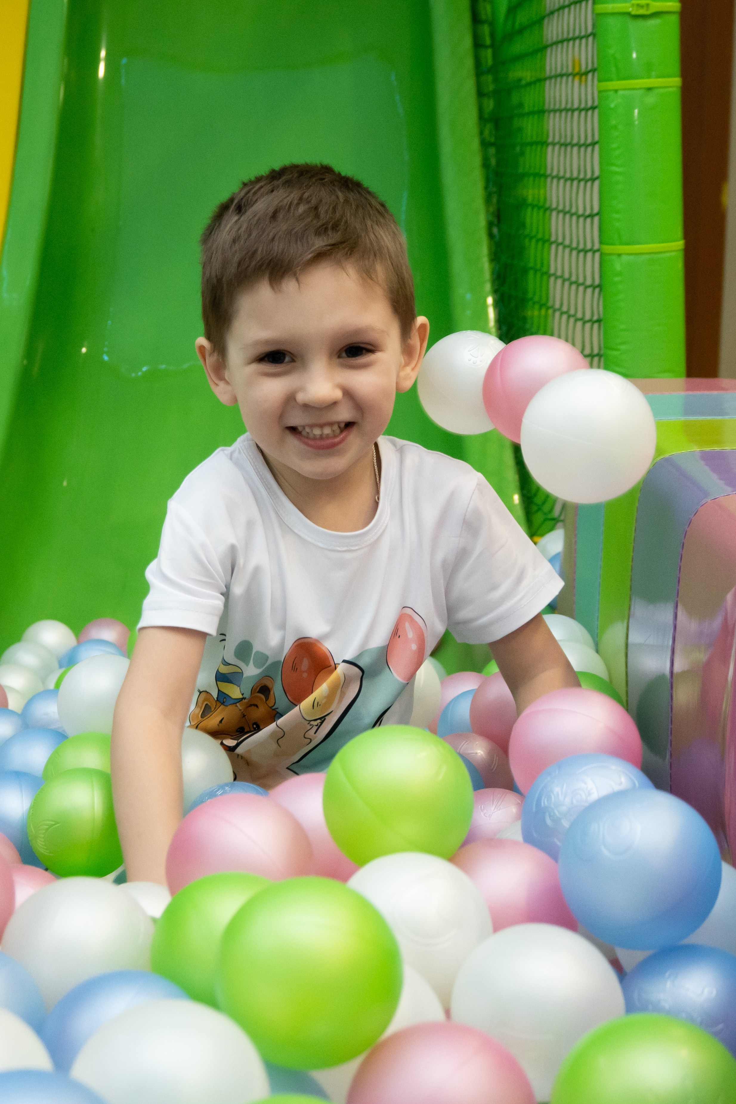 Маленький именинник в игровой комнате. Фотограф и видеограф в Москве Анна Матюхина